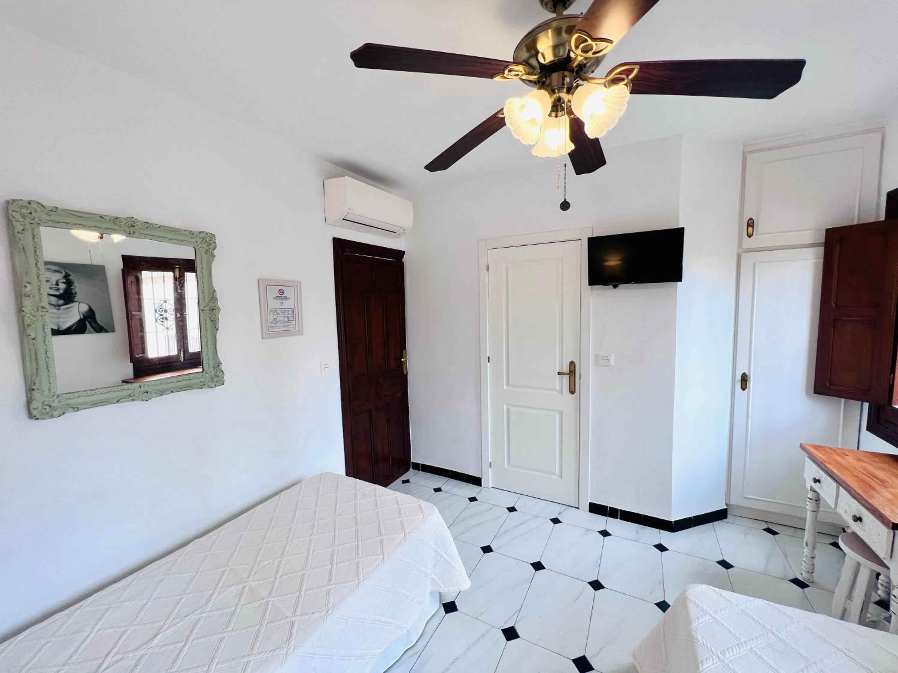 TV and multimedia, Bed in Hotelito Suecia