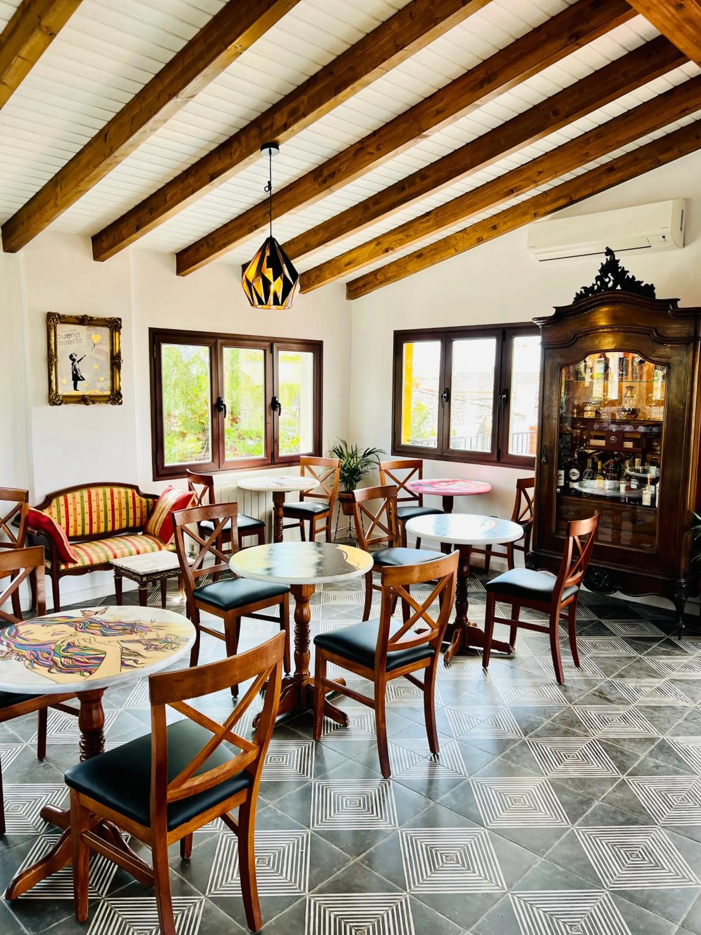 Restaurant/places to eat in Hotelito Suecia