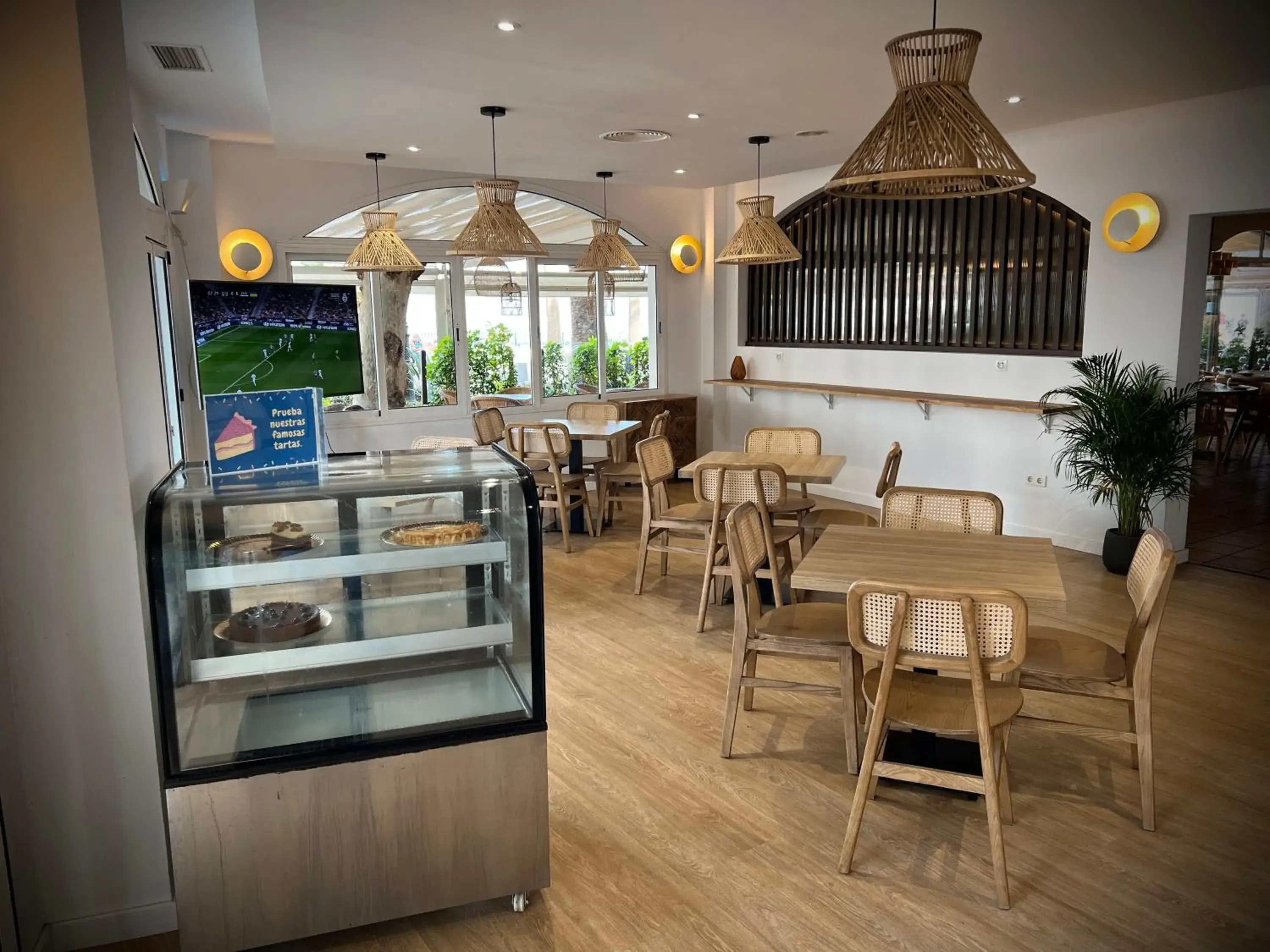 Restaurant/places to eat in Hostal Marissal by Dorobe Restaurant/places to eat in Hostal Marissal by Dorobe