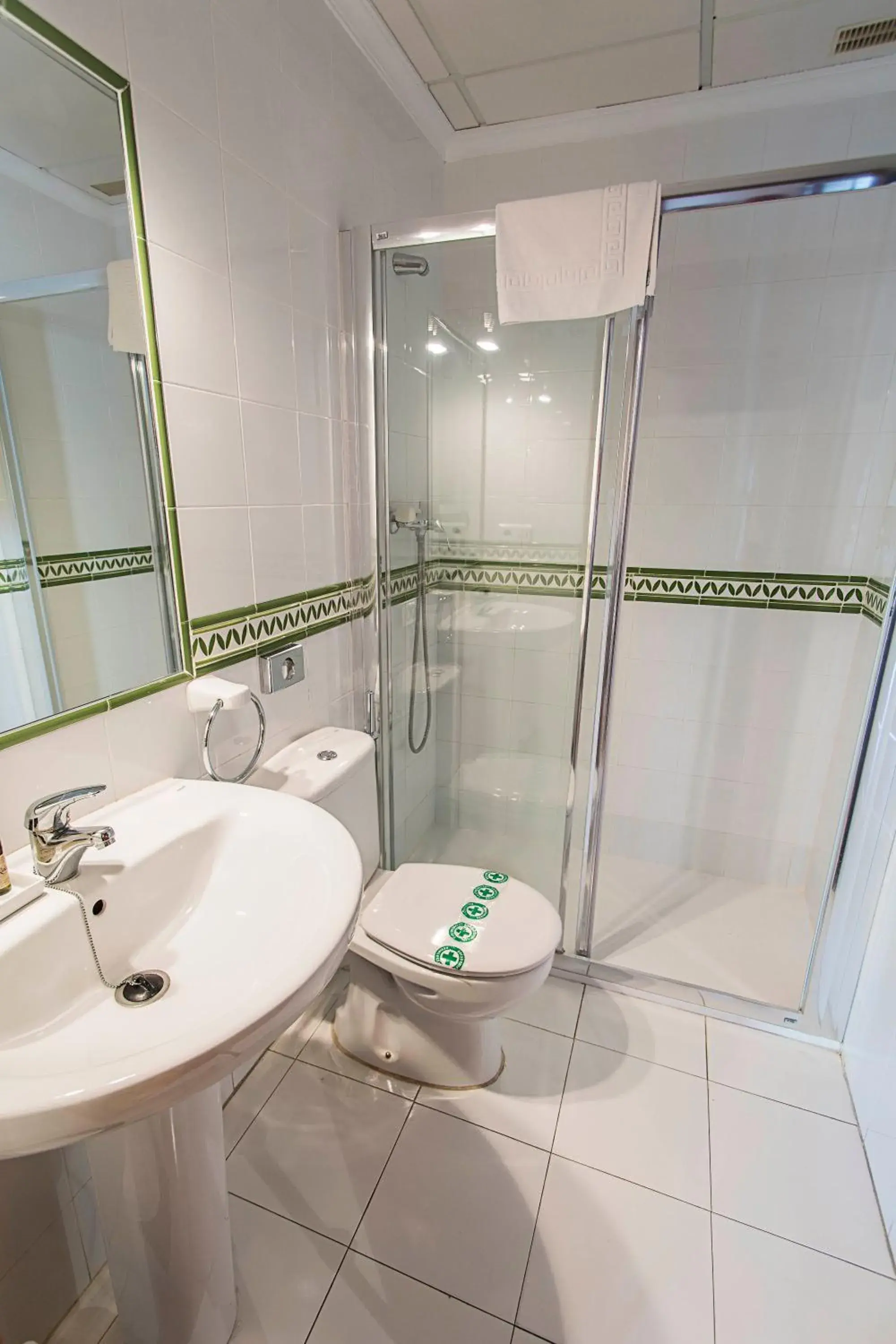 Budget Double Room - single occupancy in Hostal Marissal by Dorobe Budget Double Room - single occupancy in Hostal Marissal by Dorobe