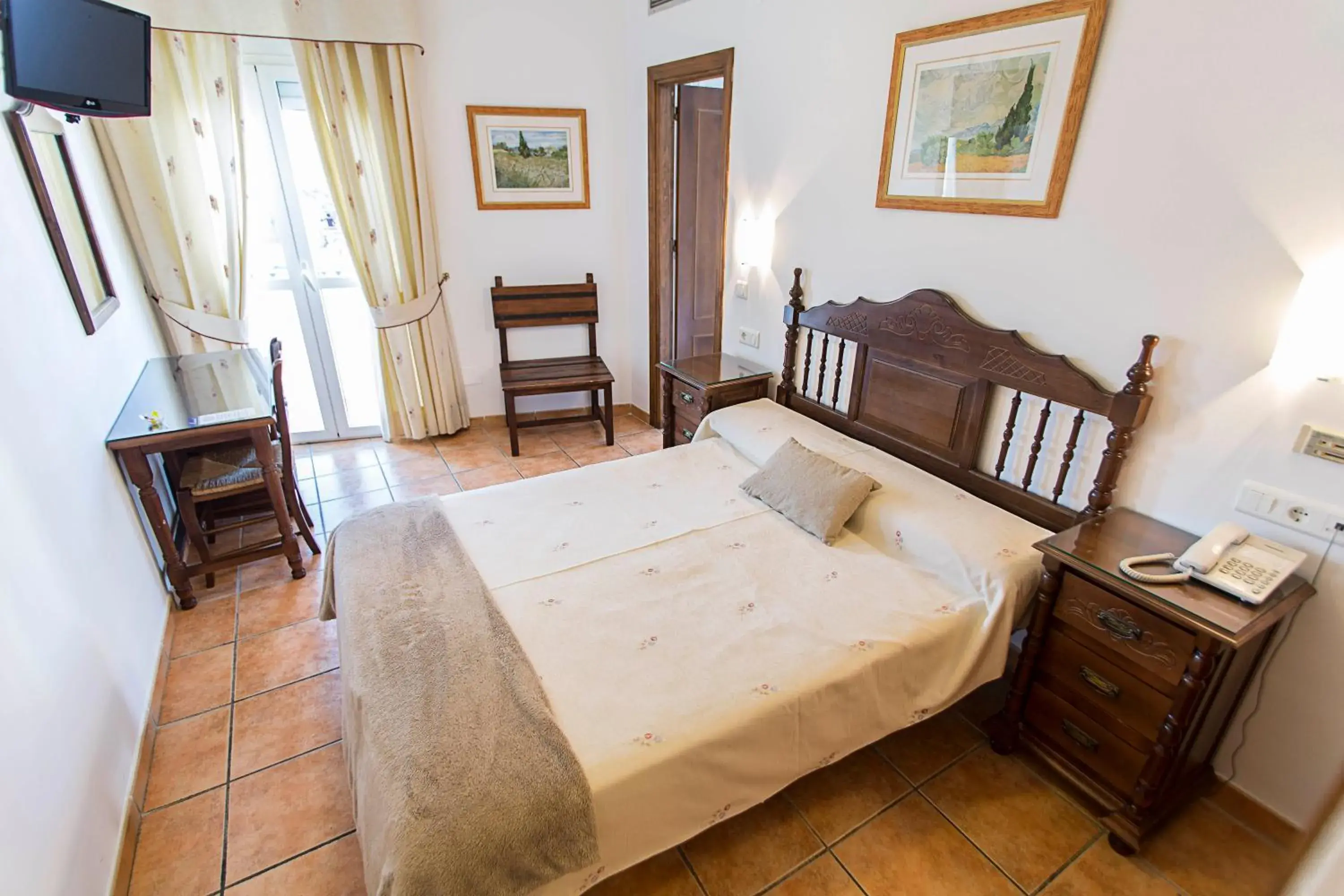 Bed in Hostal Marissal by Dorobe Bed in Hostal Marissal by Dorobe