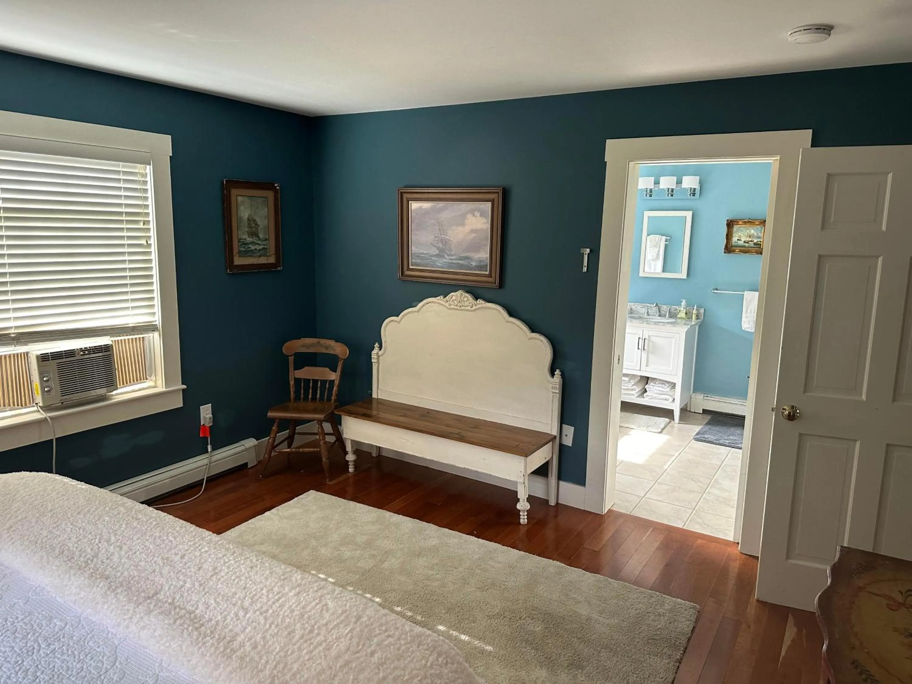 Bed in Sugar Hill Inn