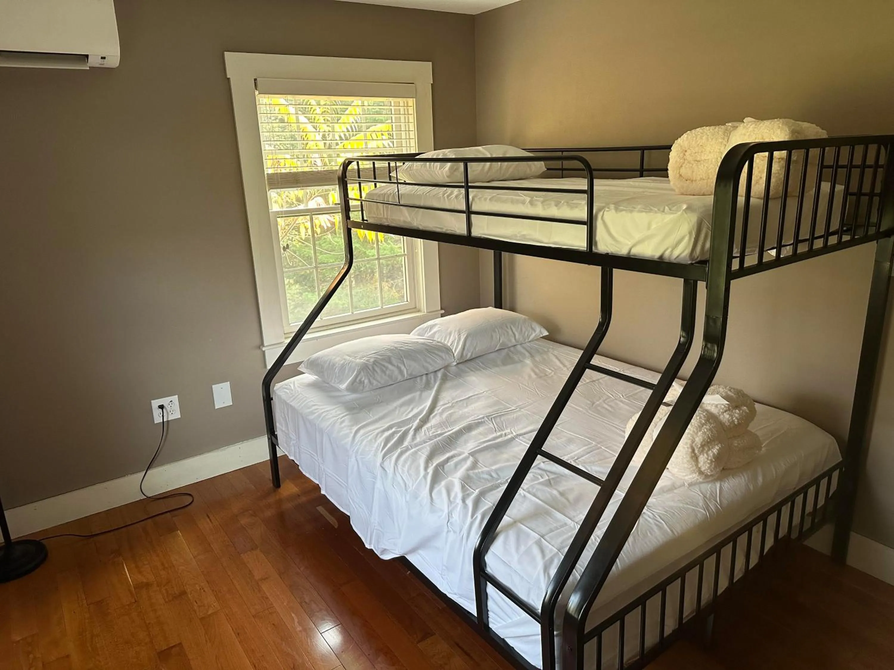 Bed in Sugar Hill Inn