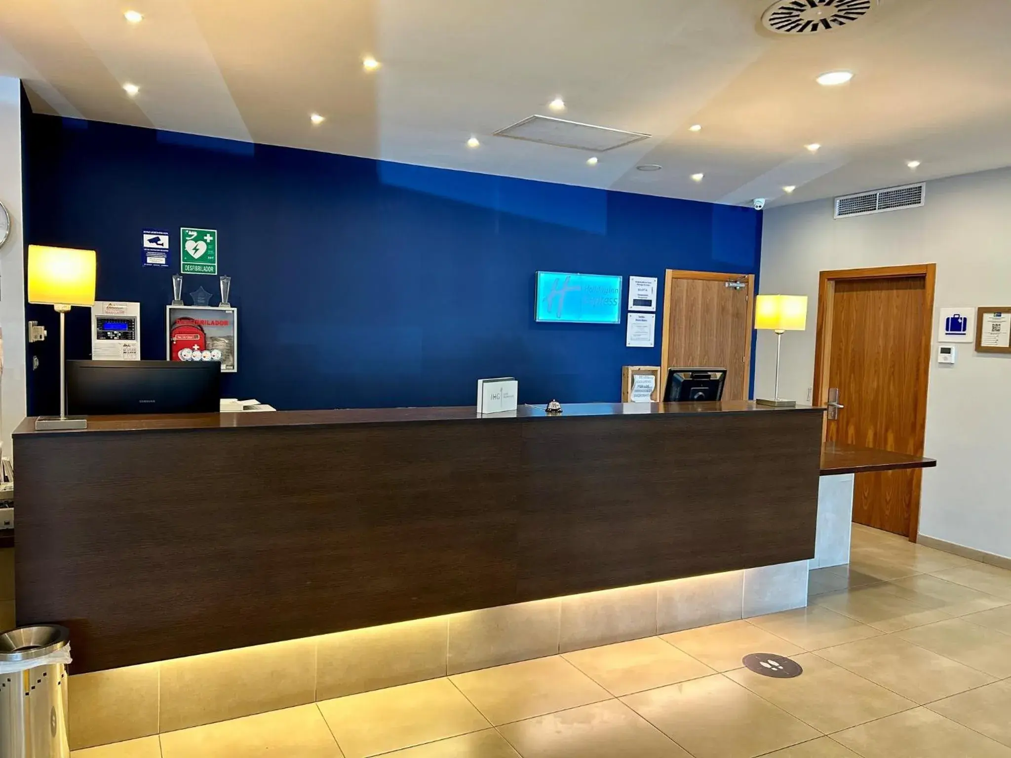 Property building in Holiday Inn Express Campo de Gibraltar-Barrios by IHG Property building in Holiday Inn Express Campo de Gibraltar-Barrios by IHG