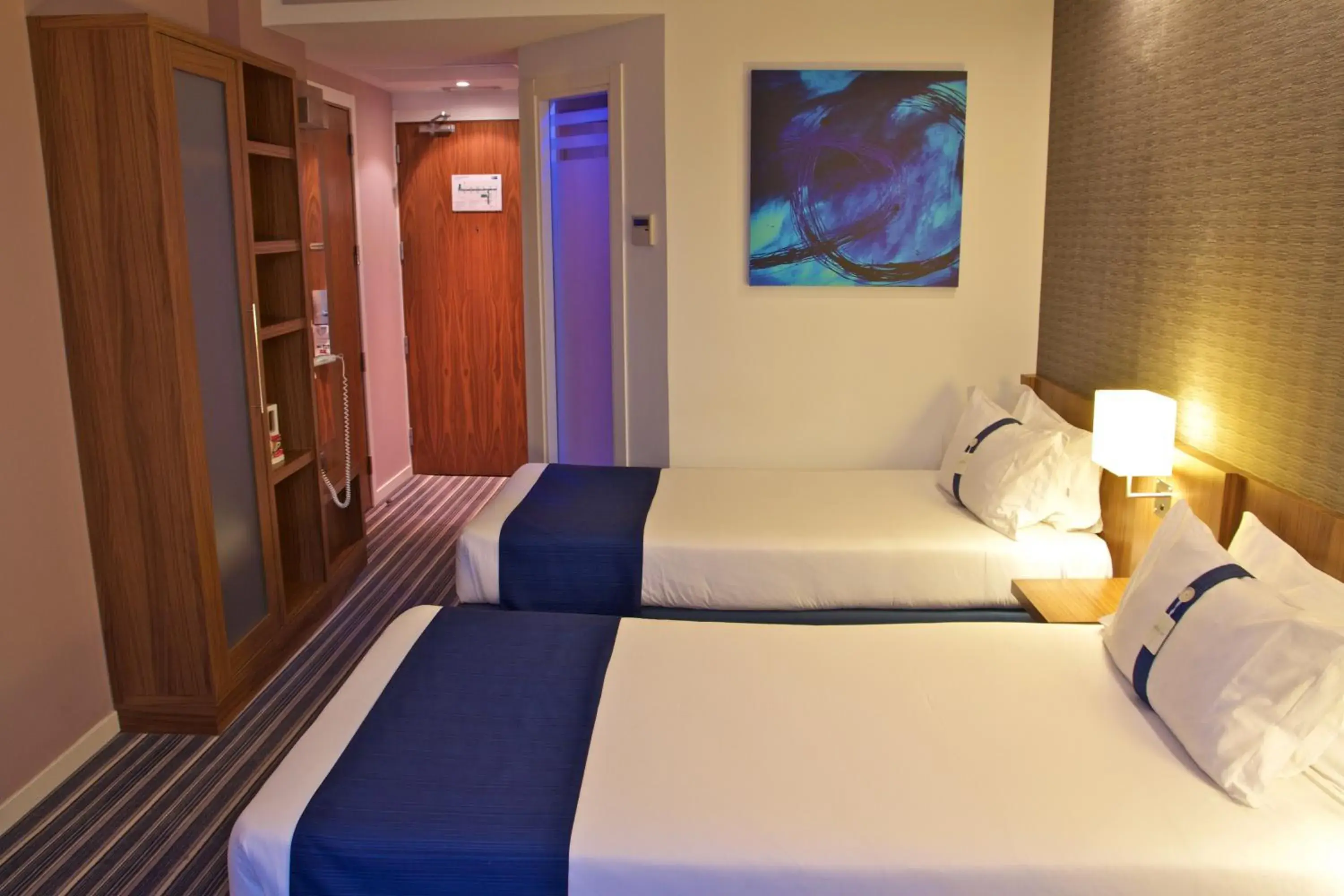 Bed in Holiday Inn Express Campo de Gibraltar-Barrios by IHG Bed in Holiday Inn Express Campo de Gibraltar-Barrios by IHG