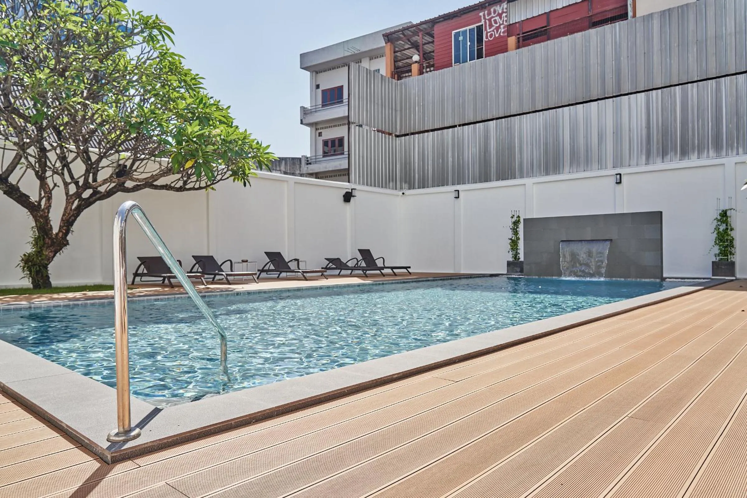 Swimming pool in Le Charme Vientiane Hotel