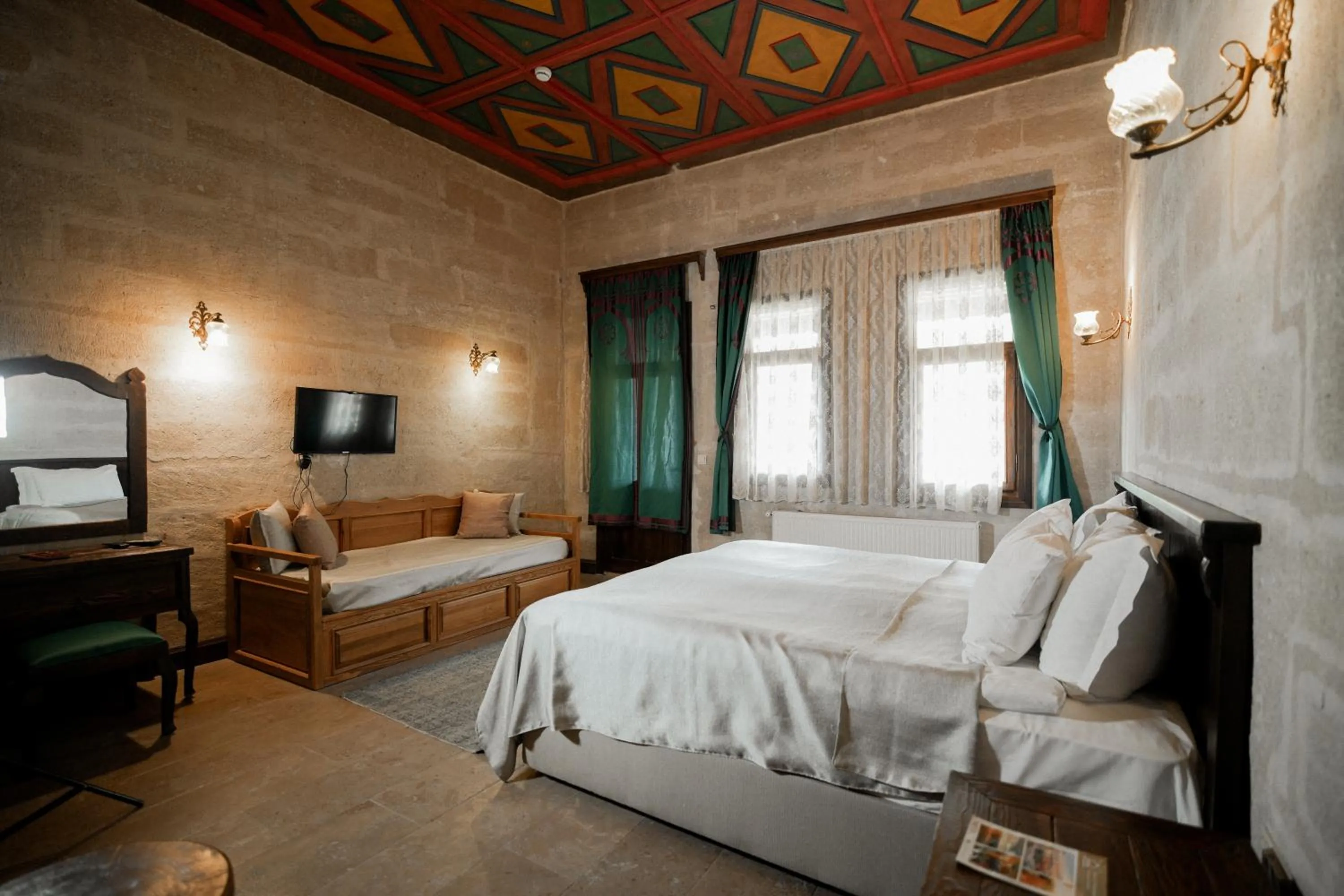 Photo of the whole room, Bed in Urgup Konak Hotel