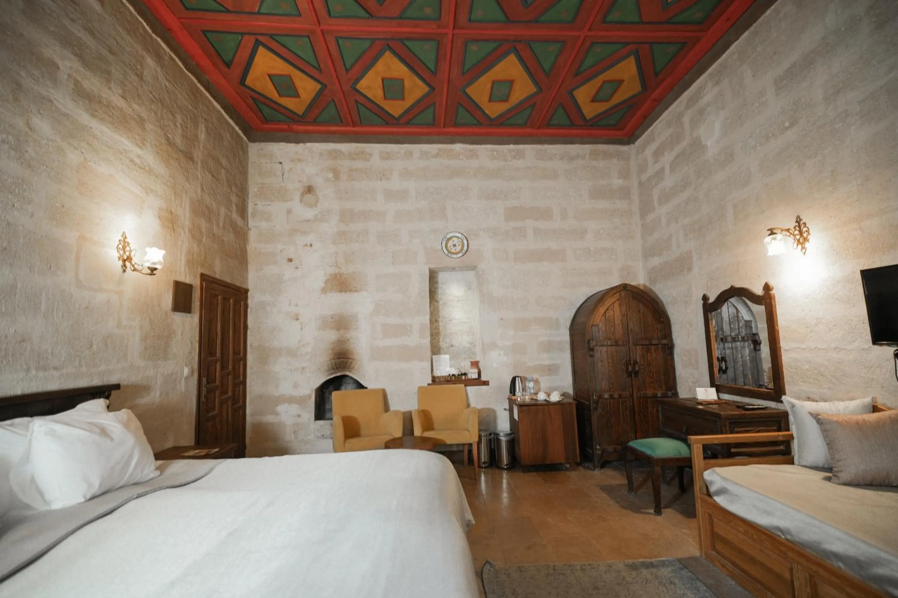 Photo of the whole room, Bed in Urgup Konak Hotel