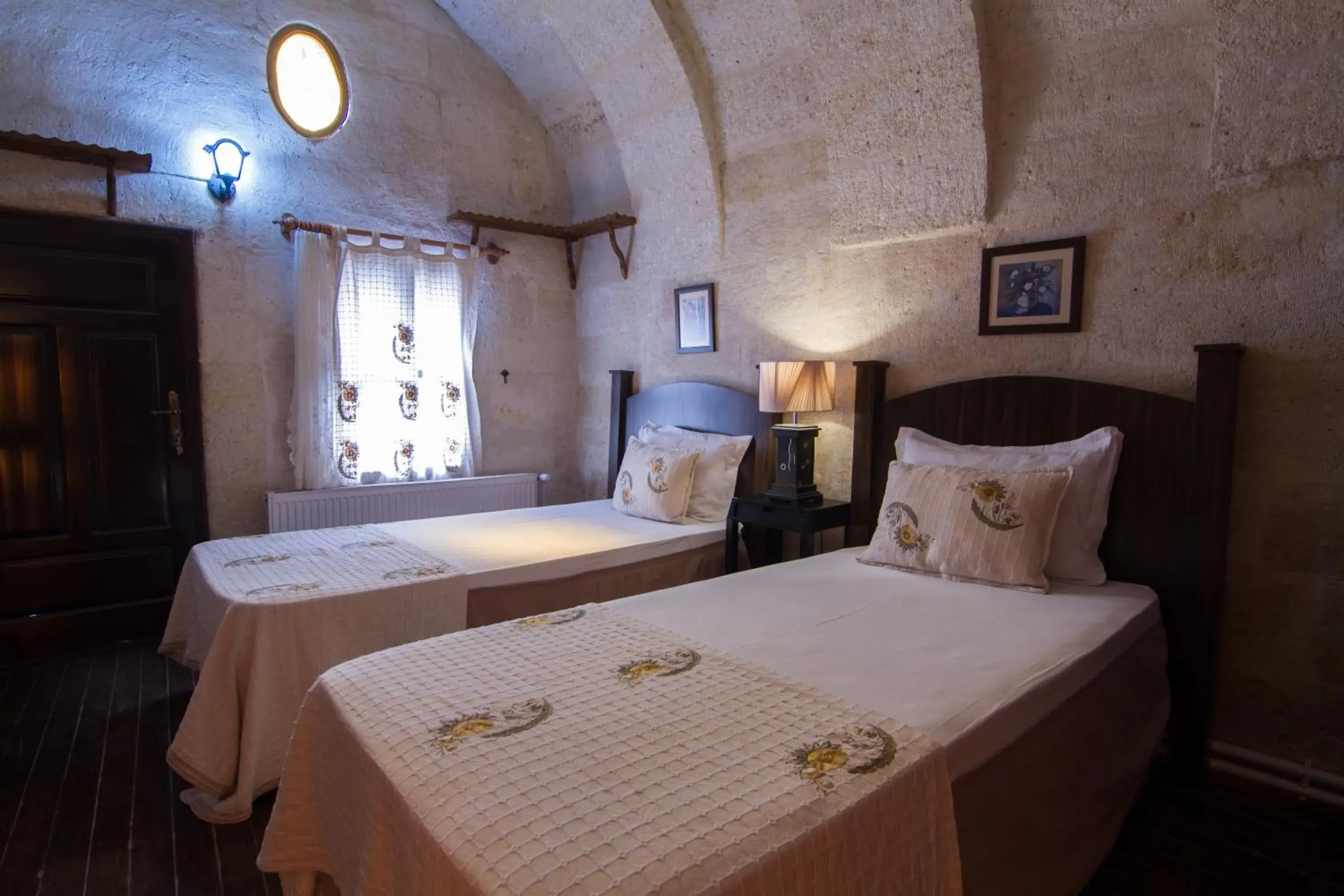 Bedroom, Bed in Urgup Konak Hotel Bedroom, Bed in Urgup Konak Hotel