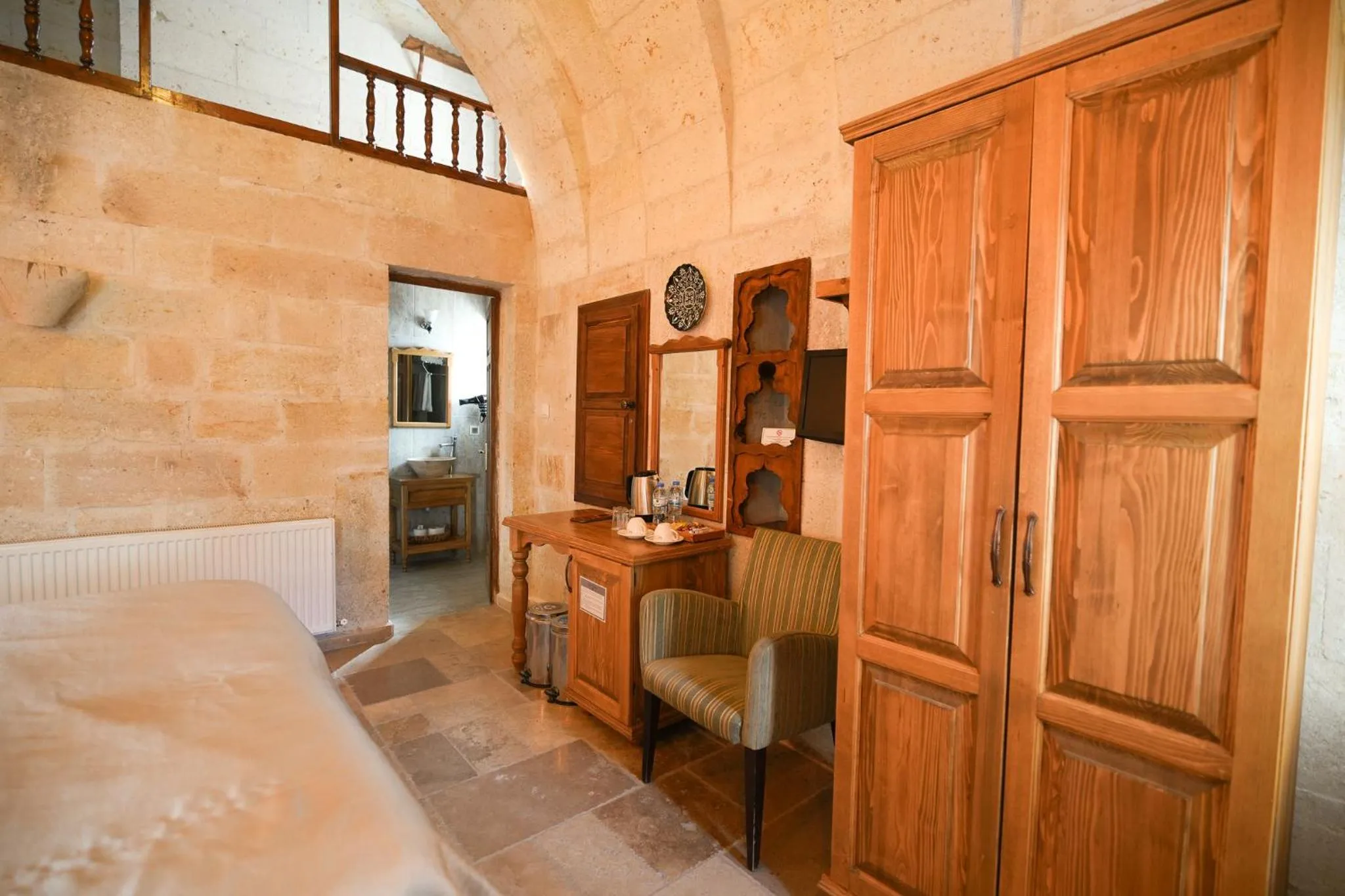 Living room, Bed in Urgup Konak Hotel