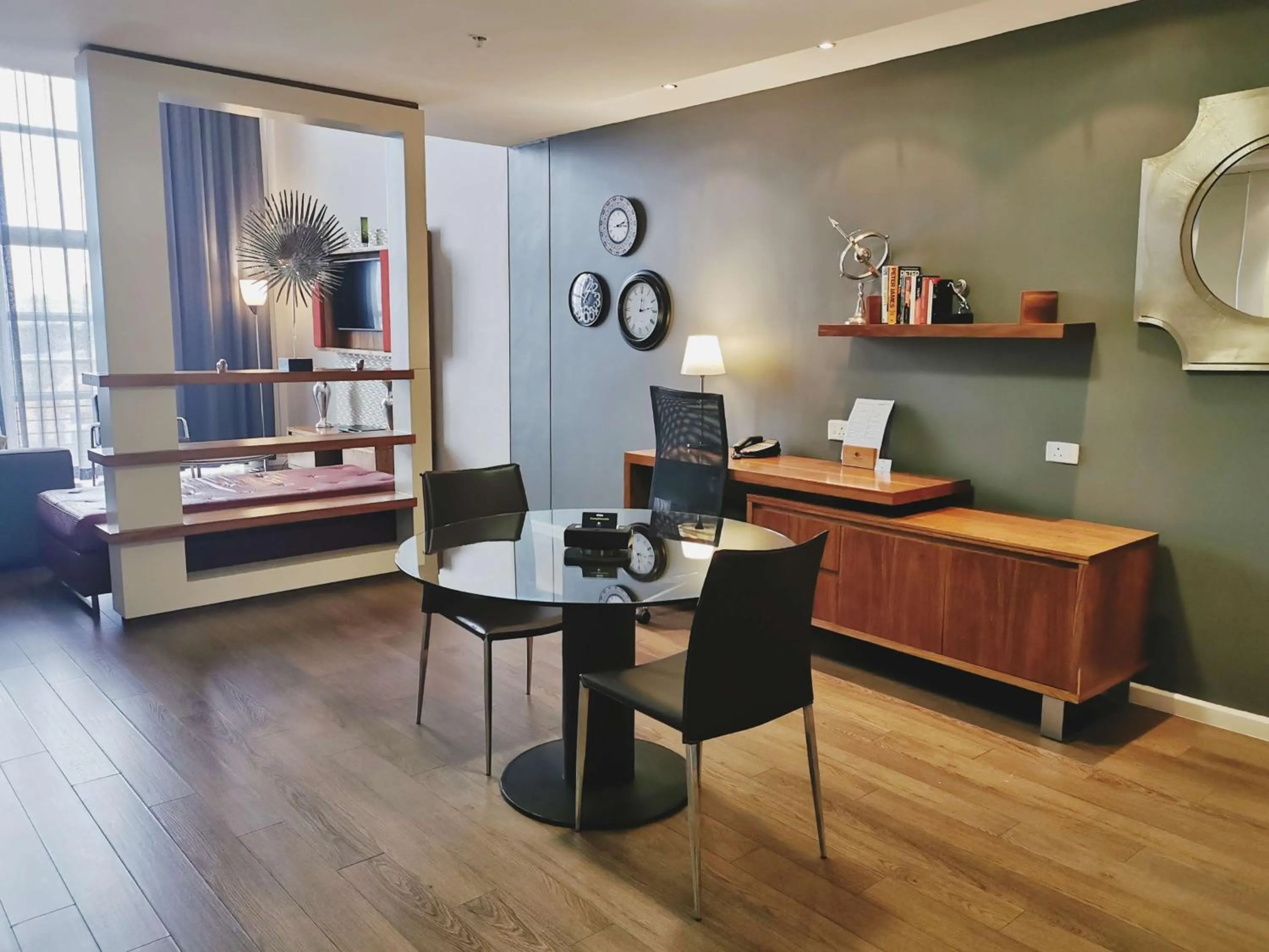 Photo of the whole room in DoubleTree by Hilton Cape Town Upper Eastside