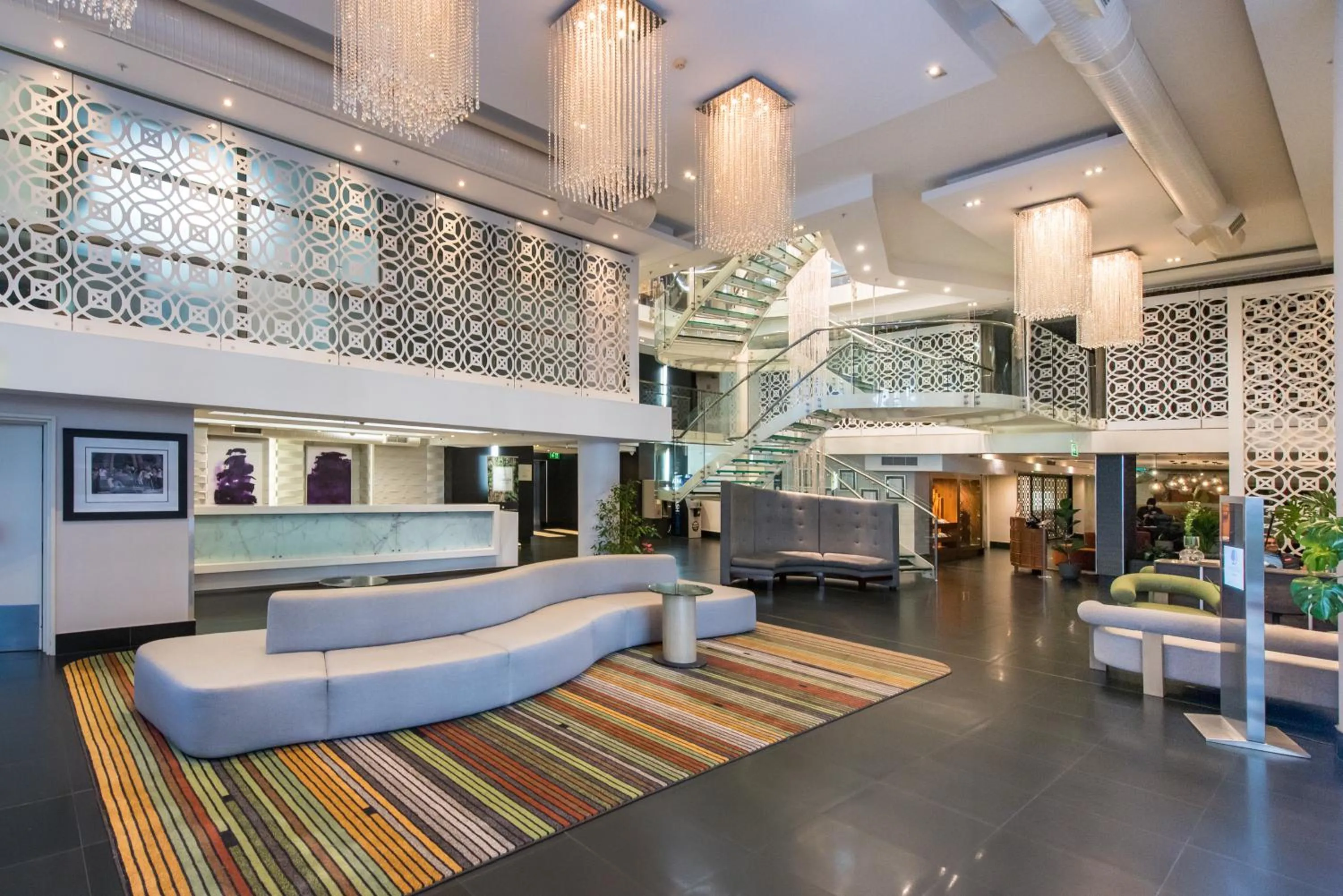 Lobby or reception in DoubleTree by Hilton Cape Town Upper Eastside