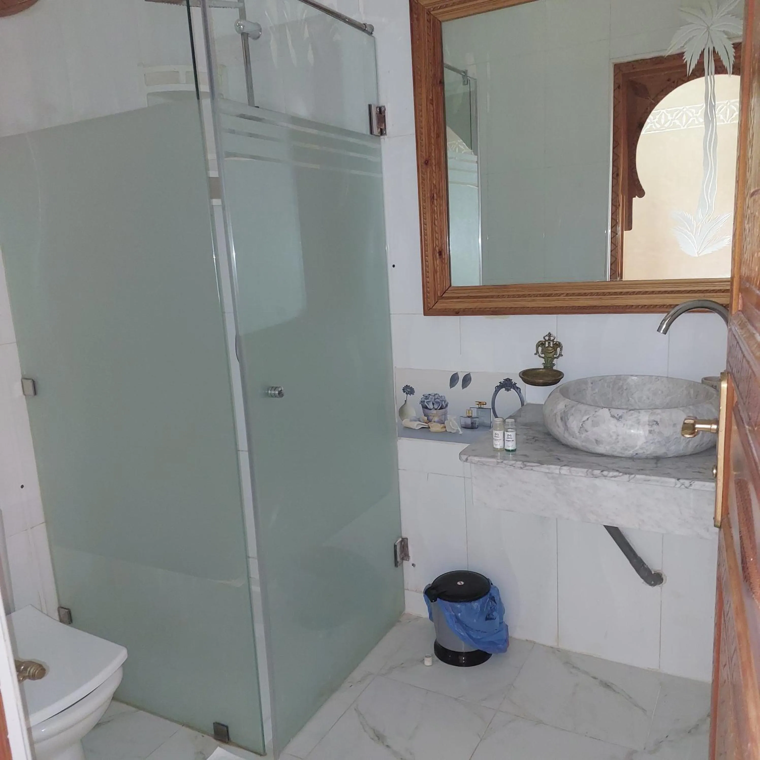 Bathroom in Chez Mamouchthka