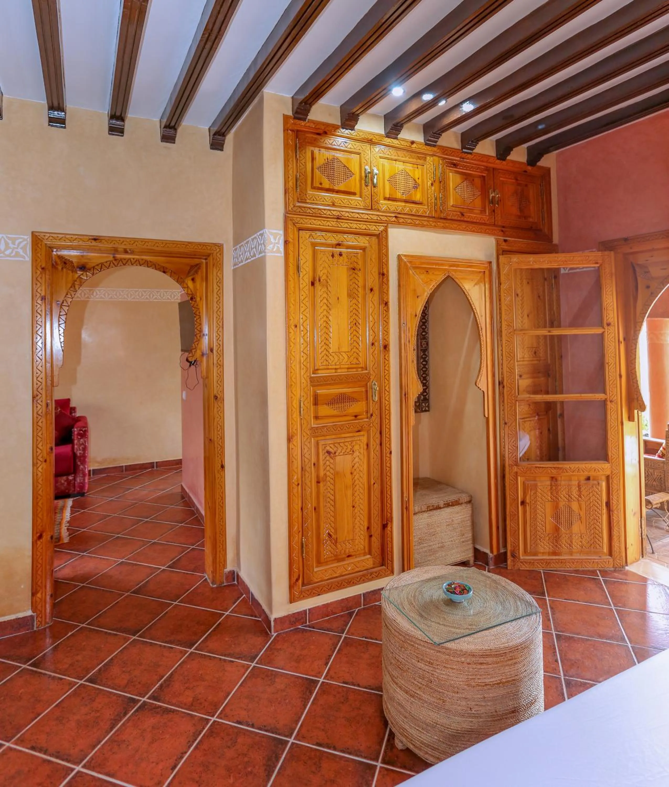 wardrobe in Chez Mamouchthka