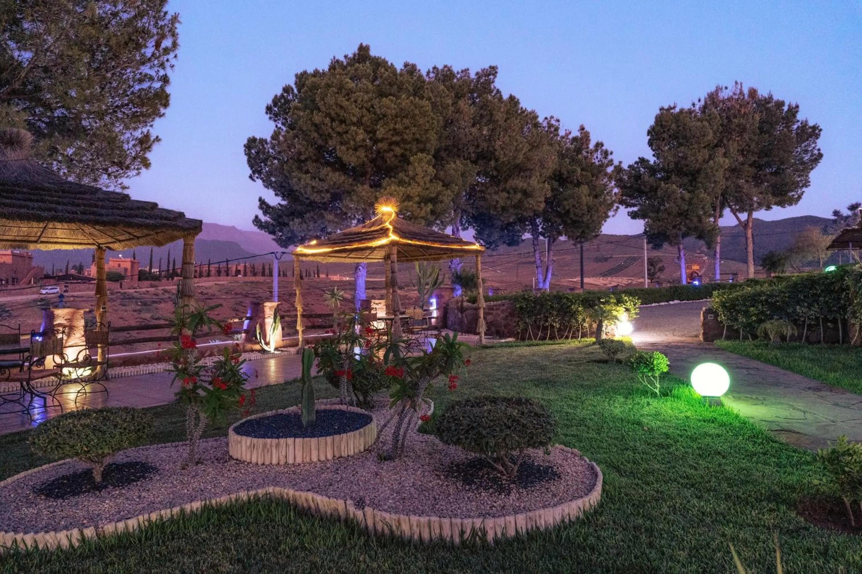 Night in Chez Mamouchthka