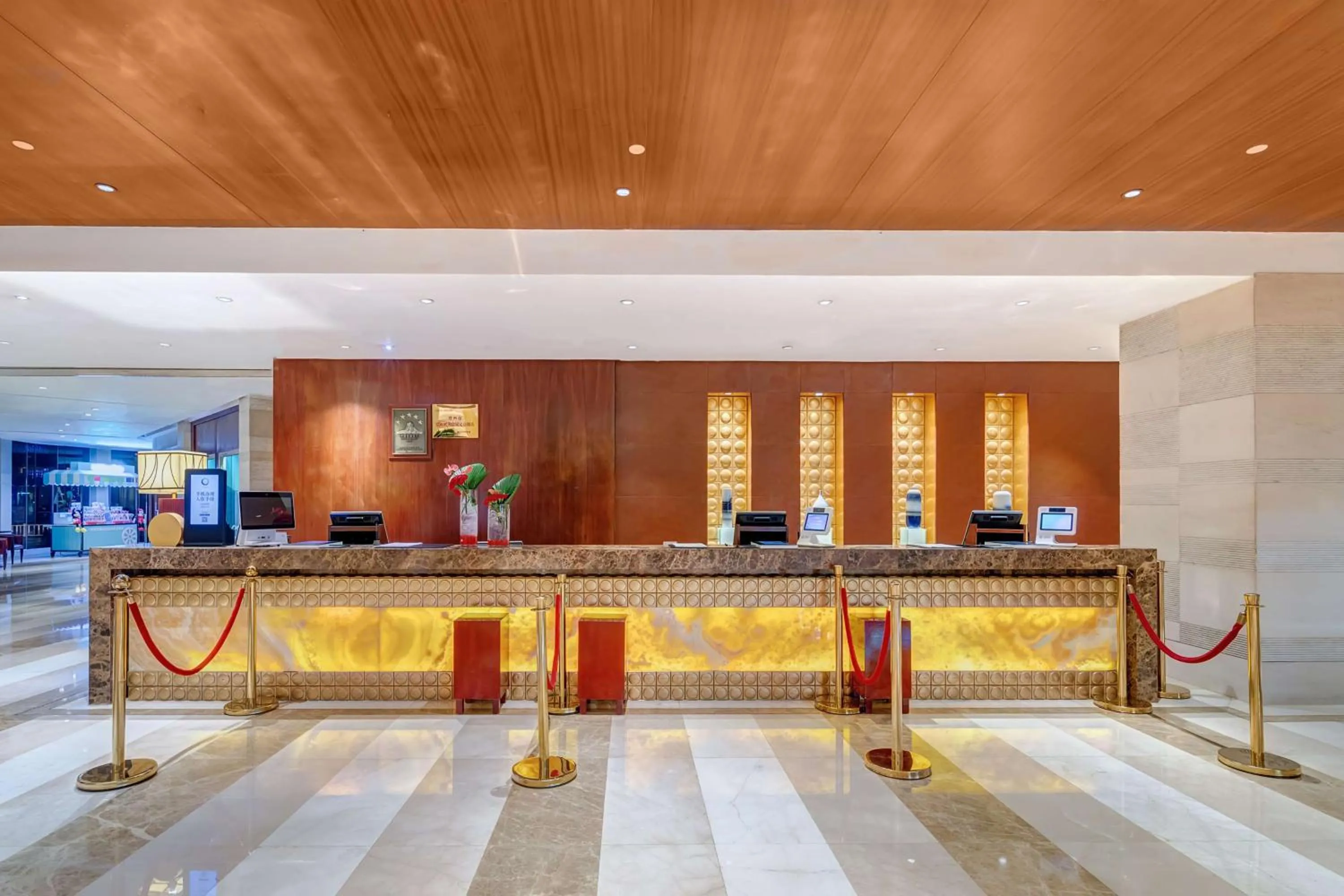 Lobby or reception in voco Changzhou Fudu
