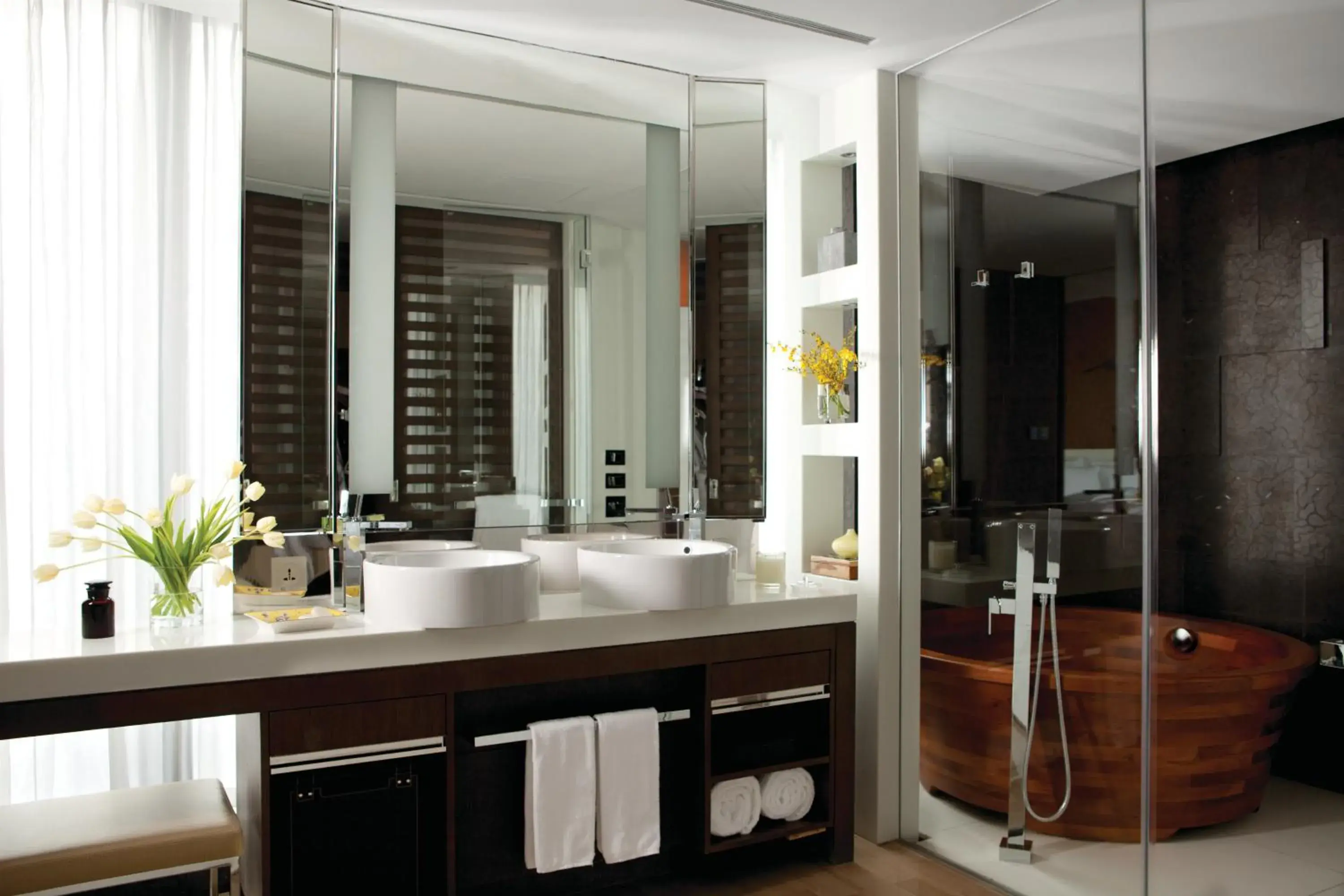 Bathroom in The Langham, Shanghai, Xintiandi Bathroom in The Langham, Shanghai, Xintiandi