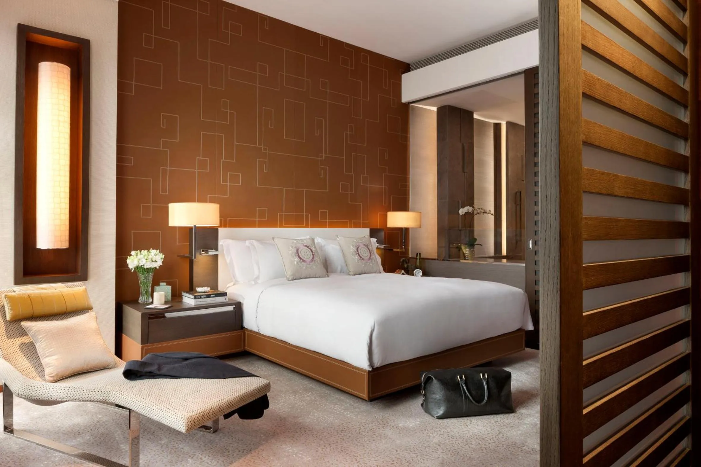 Bedroom, Bed in The Langham, Shanghai, Xintiandi