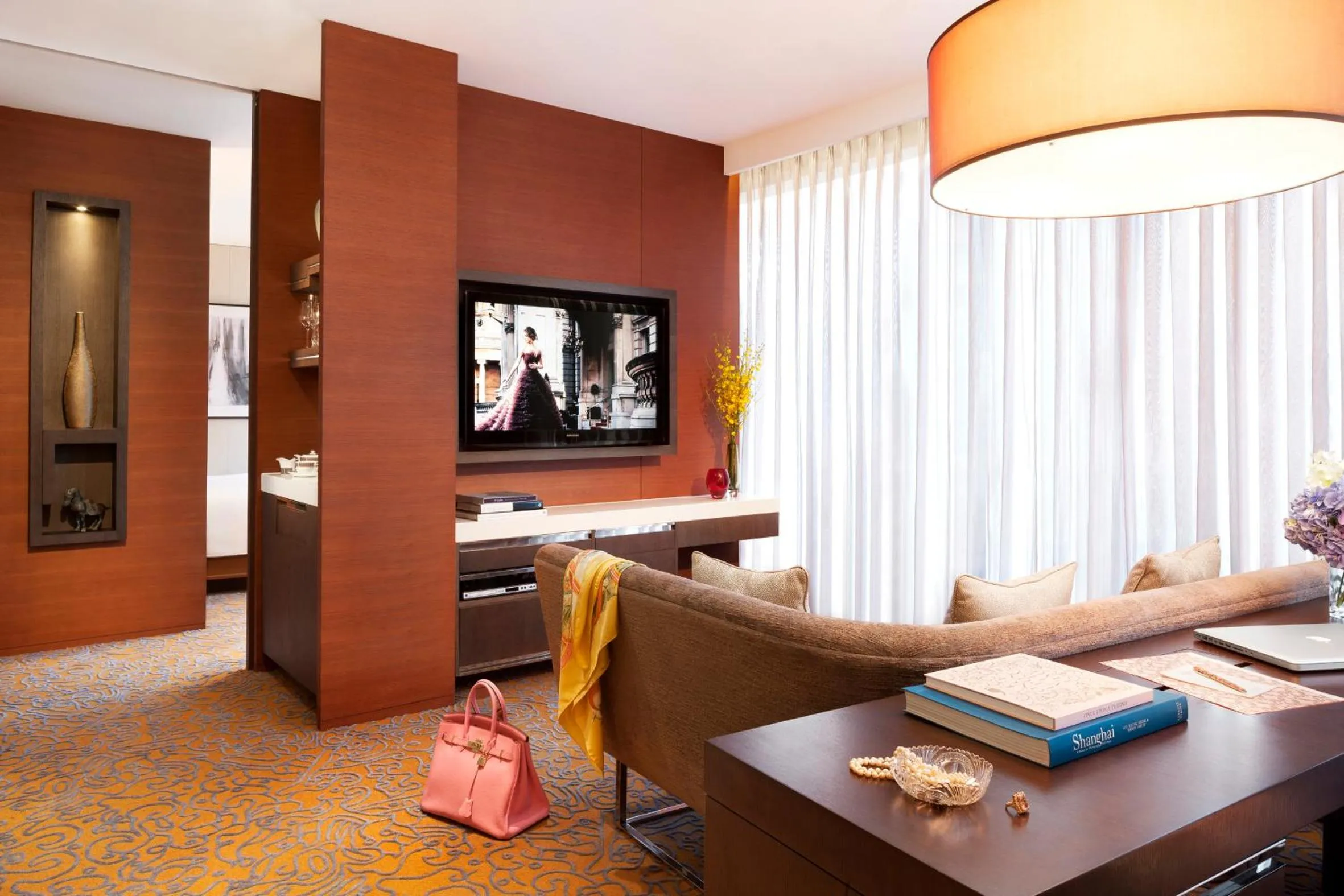 Living room in The Langham, Shanghai, Xintiandi