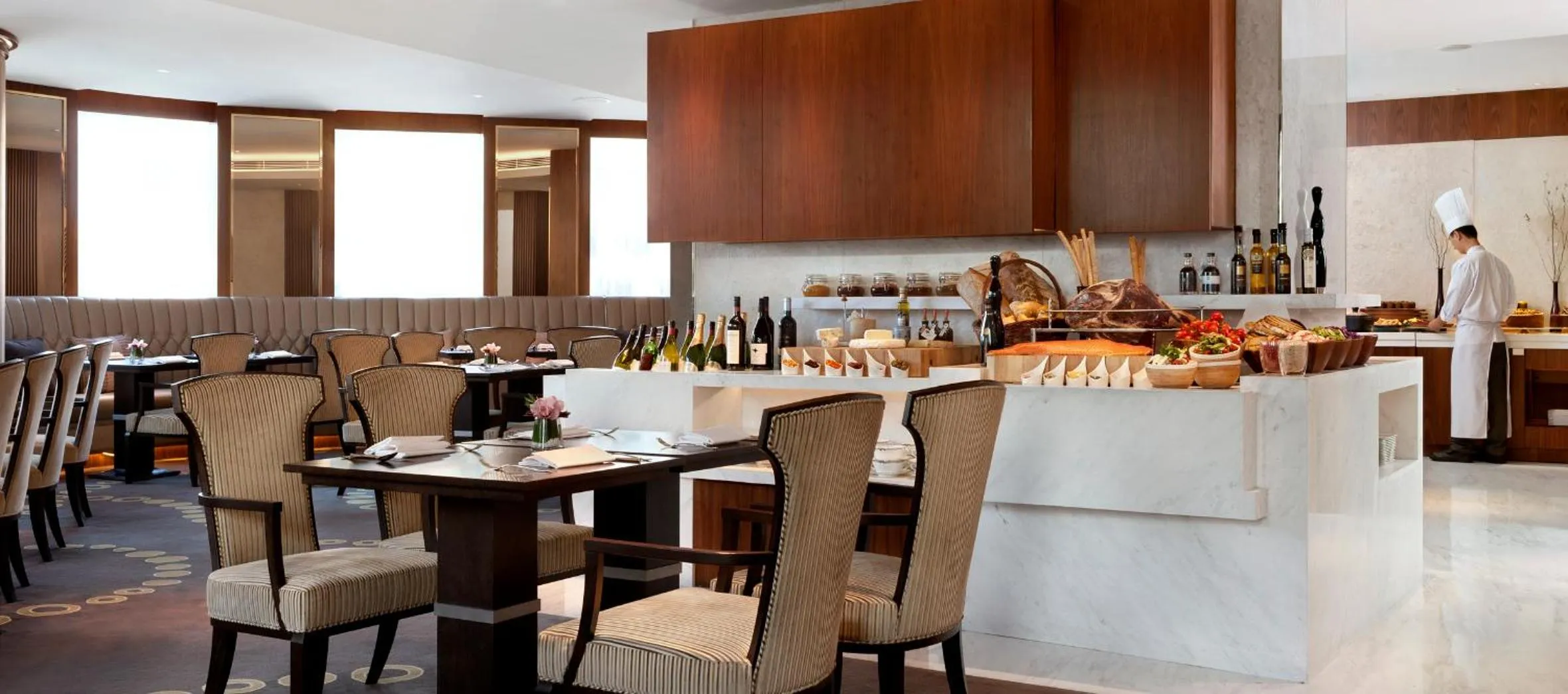 Lounge or bar in The Langham, Shanghai, Xintiandi