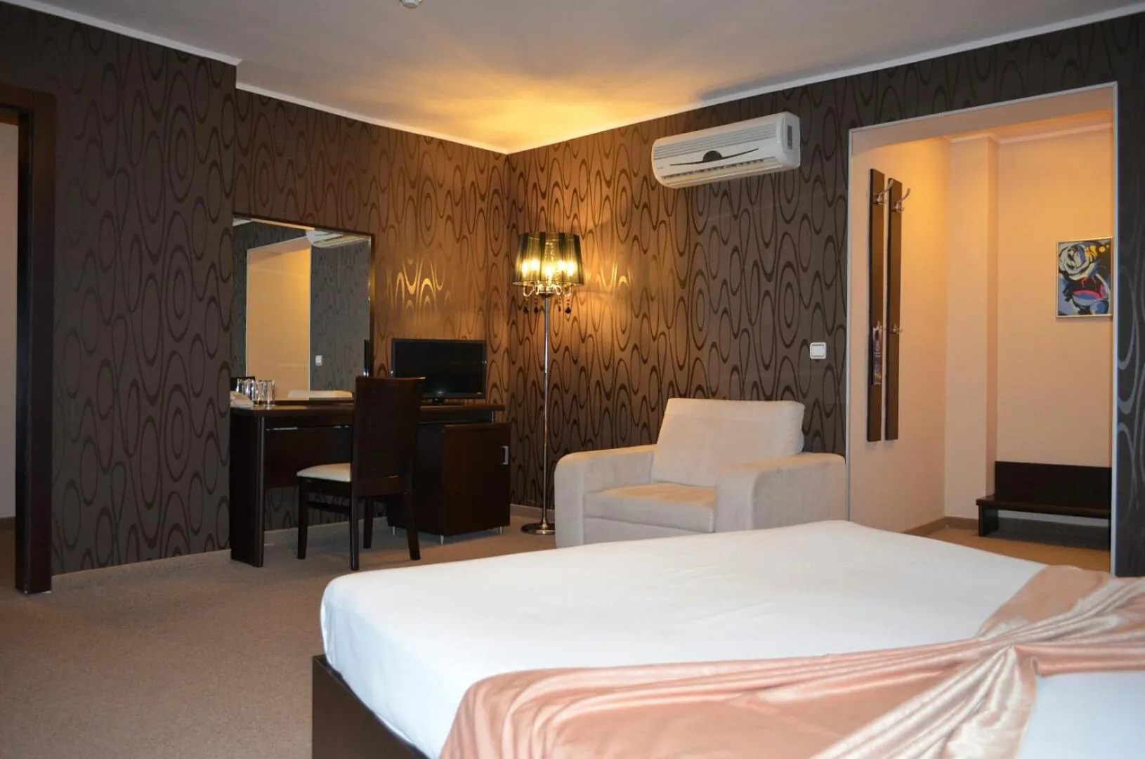 Suite in Riverside Family Hotel