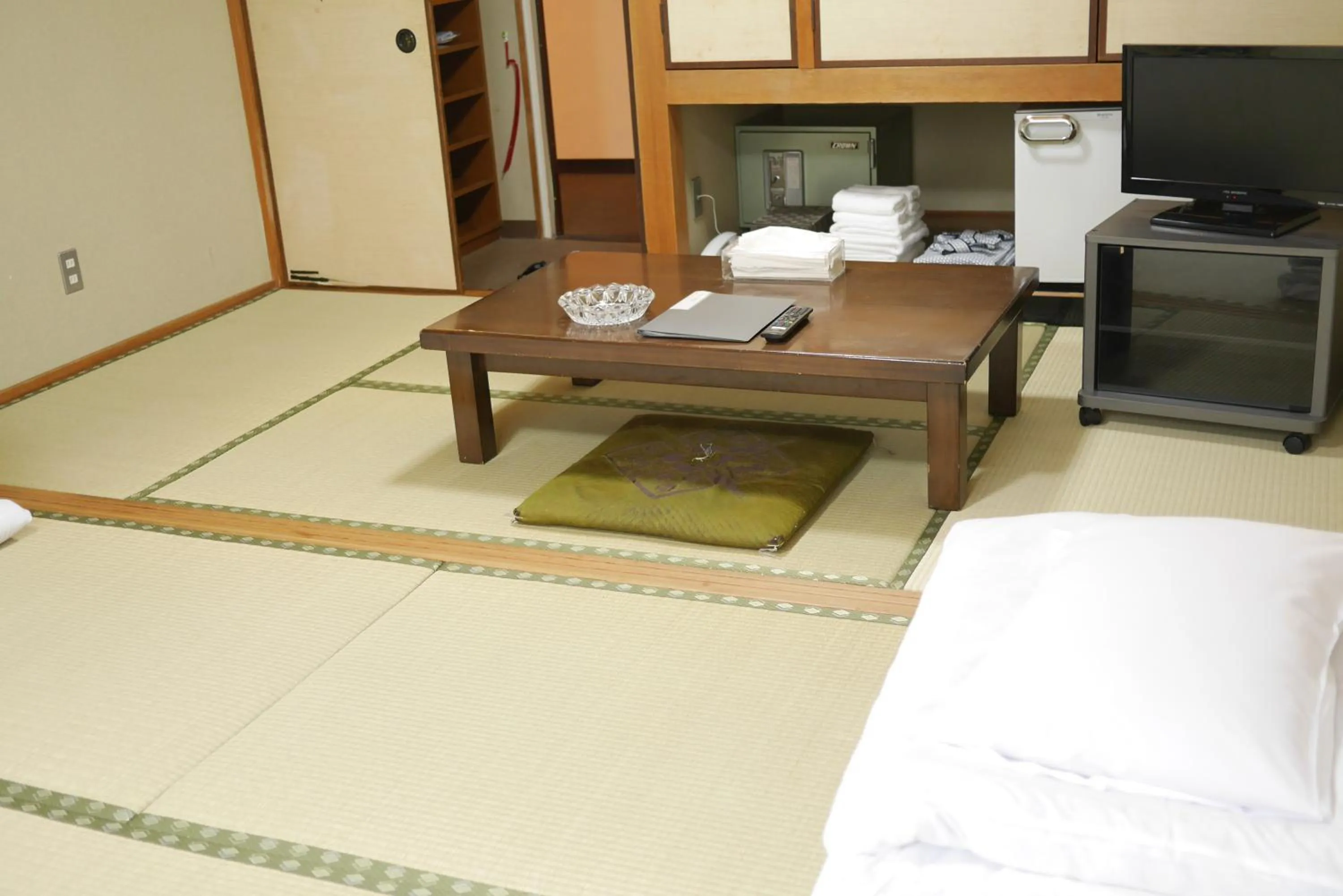 Living room, Bathroom in Hiroshima Peace Hotel
