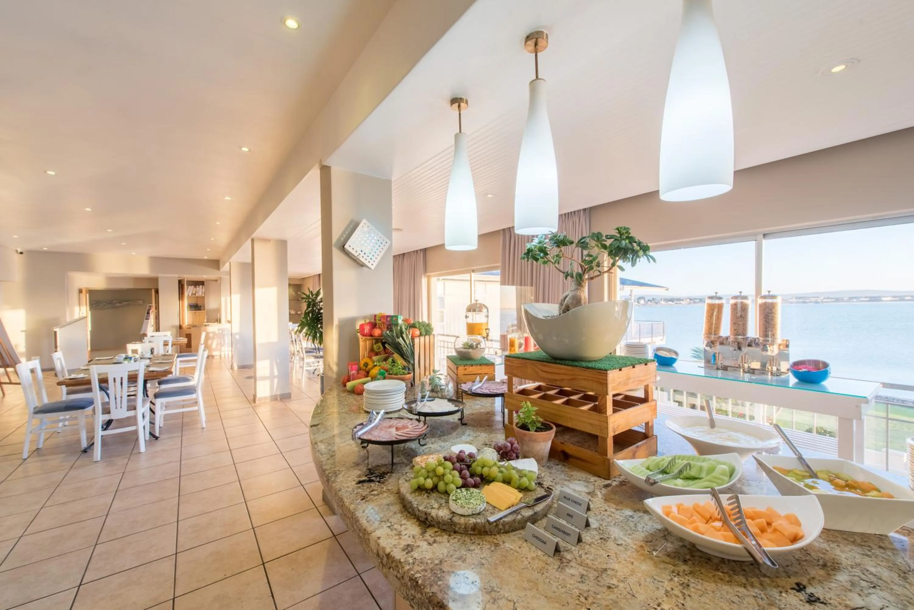 Restaurant/places to eat in Saldanha Bay Hotel