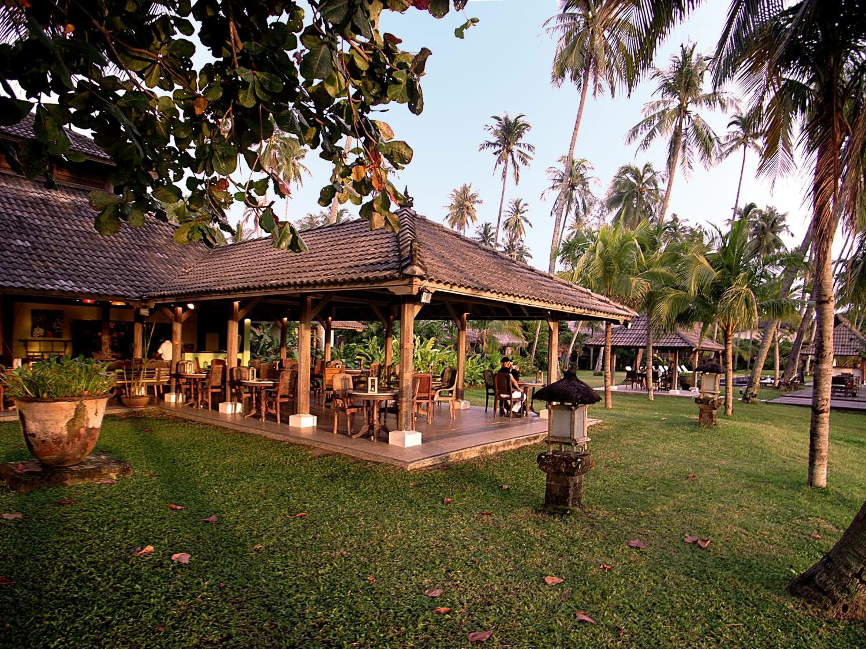 Restaurant/places to eat in Bon Ton Antique Wooden Villas