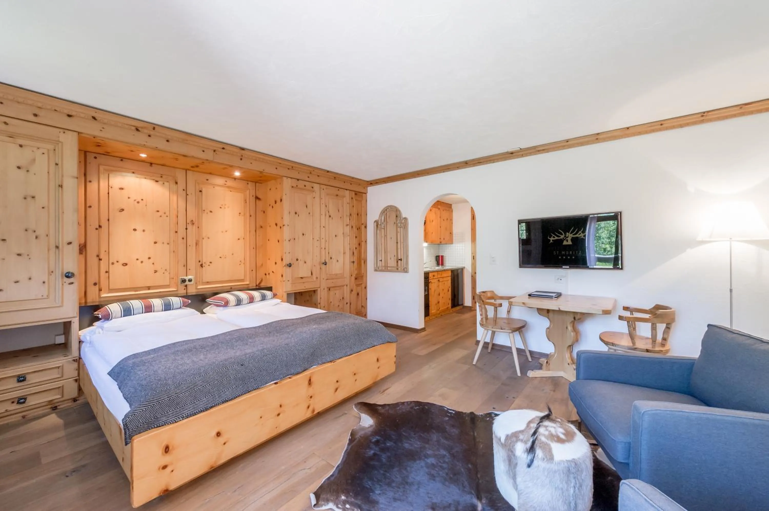 TV and multimedia, Bed in Boutique Hotel Cervus