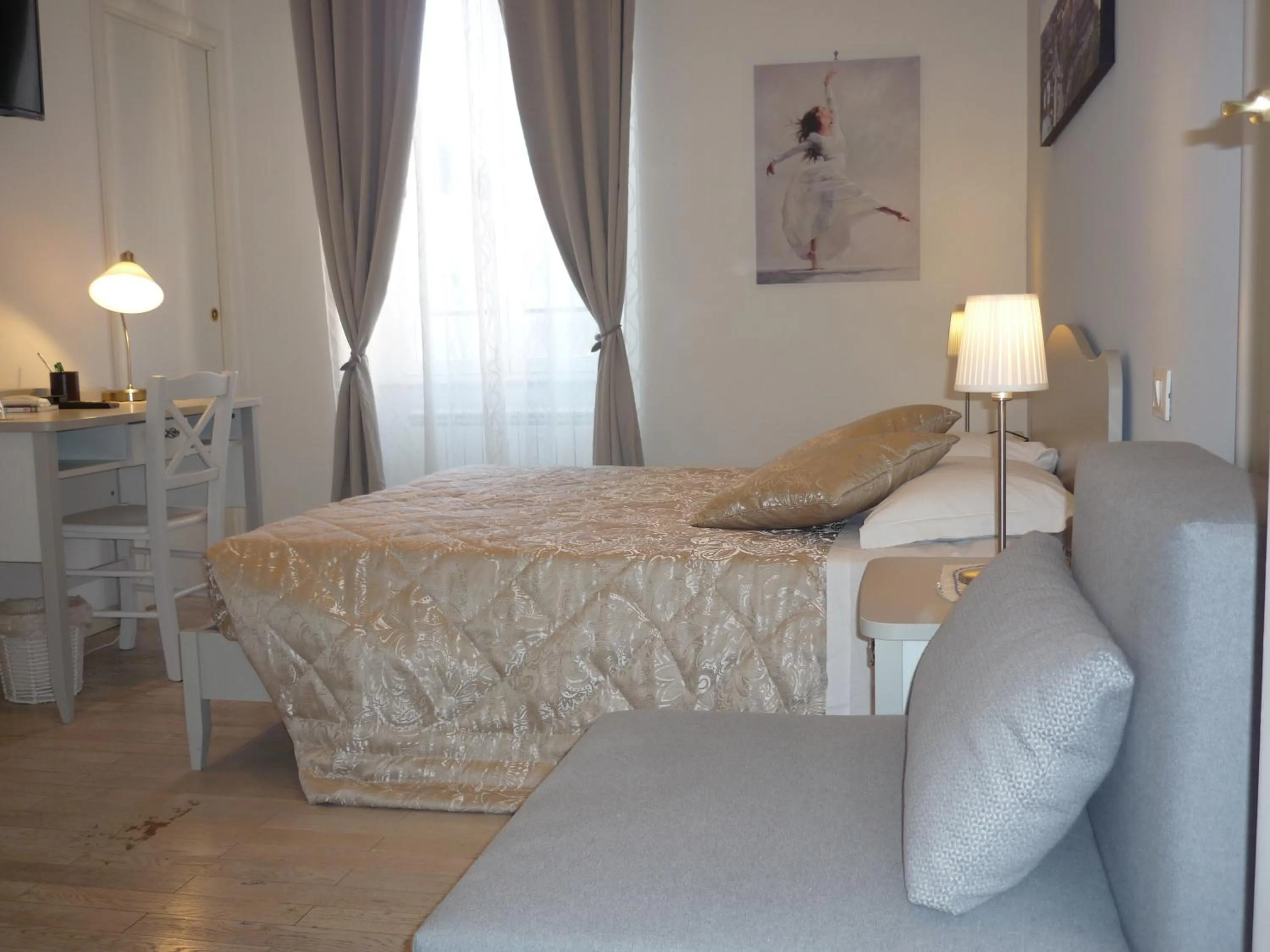 Photo of the whole room, Bed in My Bed Vatican Museum