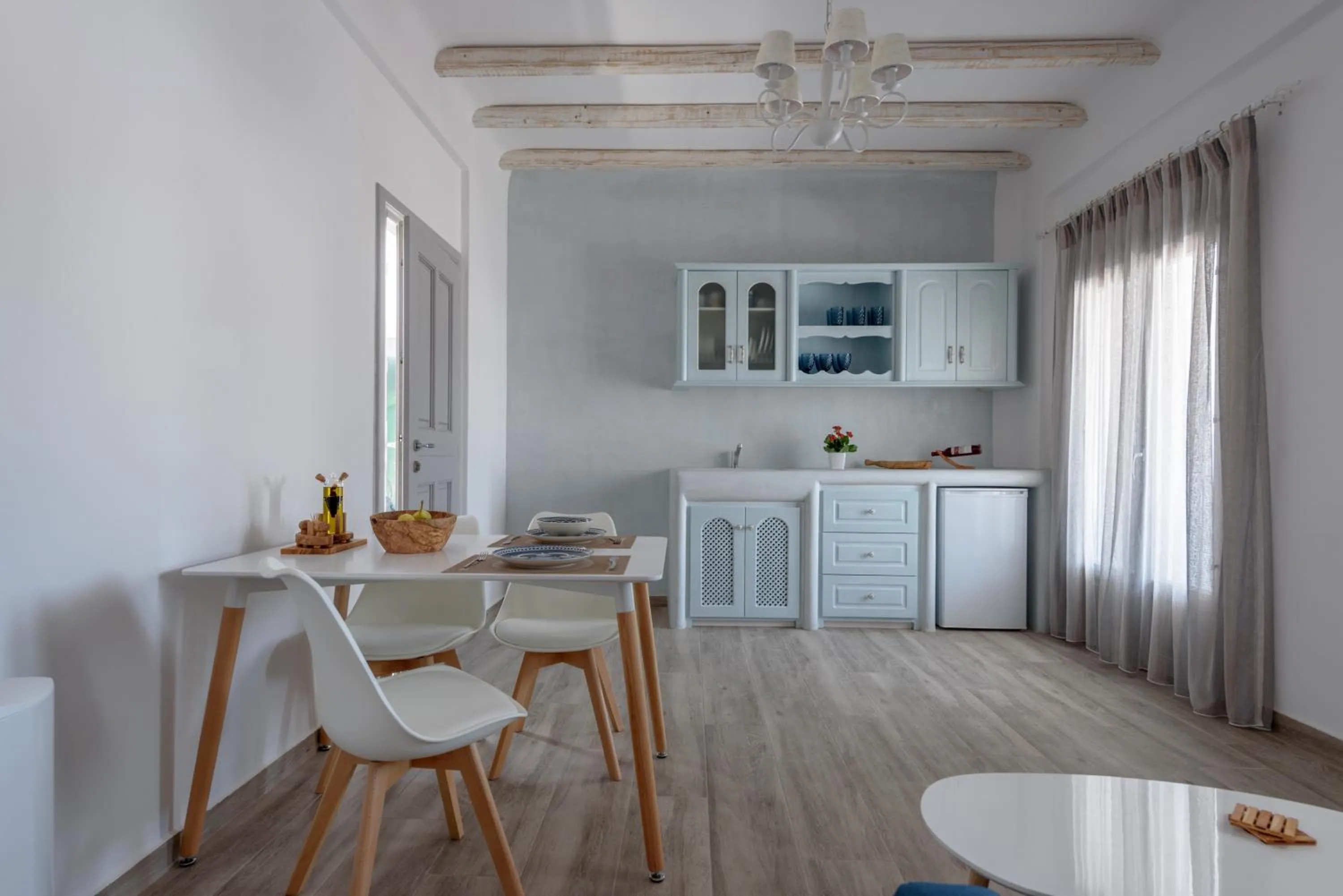 Kitchen or kitchenette in Ikies Santo Filoxenia Apartments