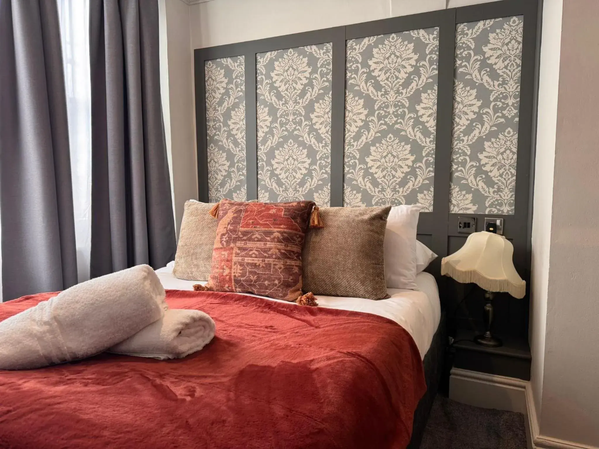 Bedroom, Bed in Regency House Bedroom, Bed in Regency House