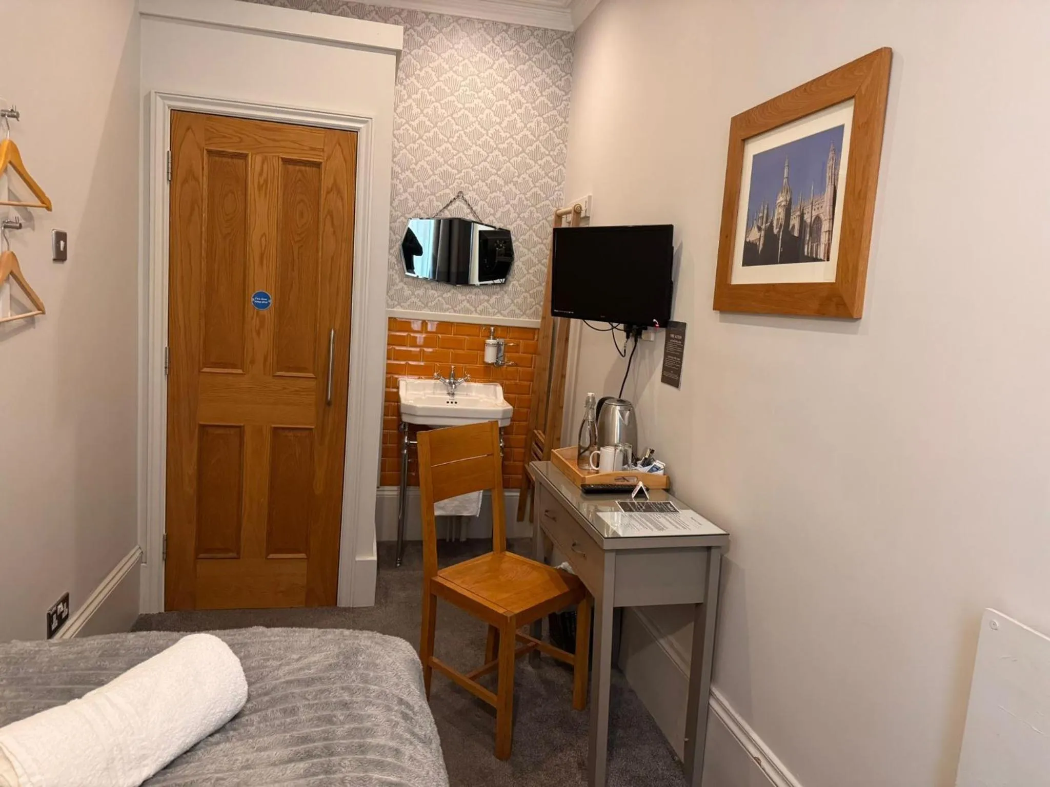 Bedroom, Bed in Regency House