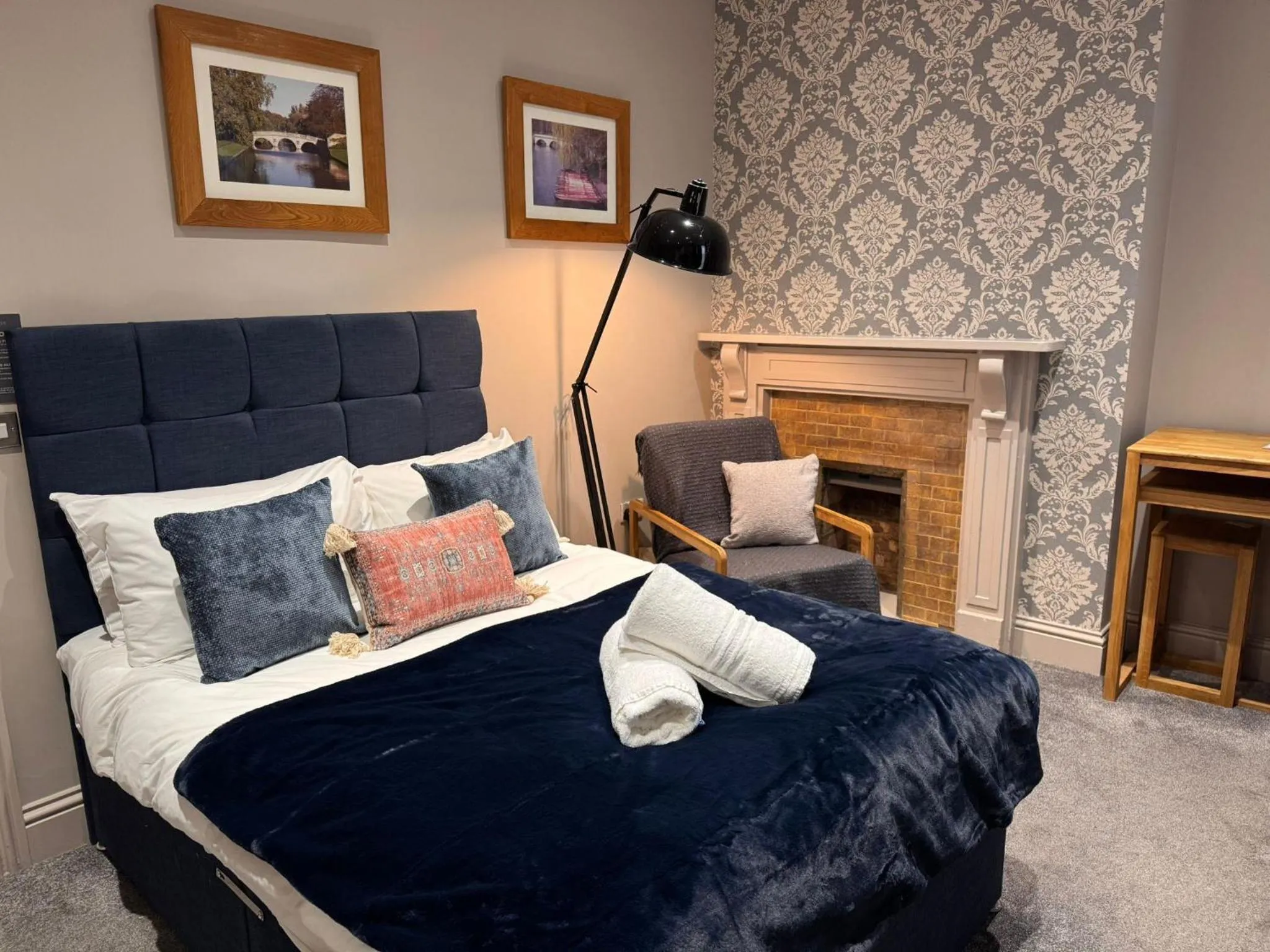 Bedroom, Bed in Regency House