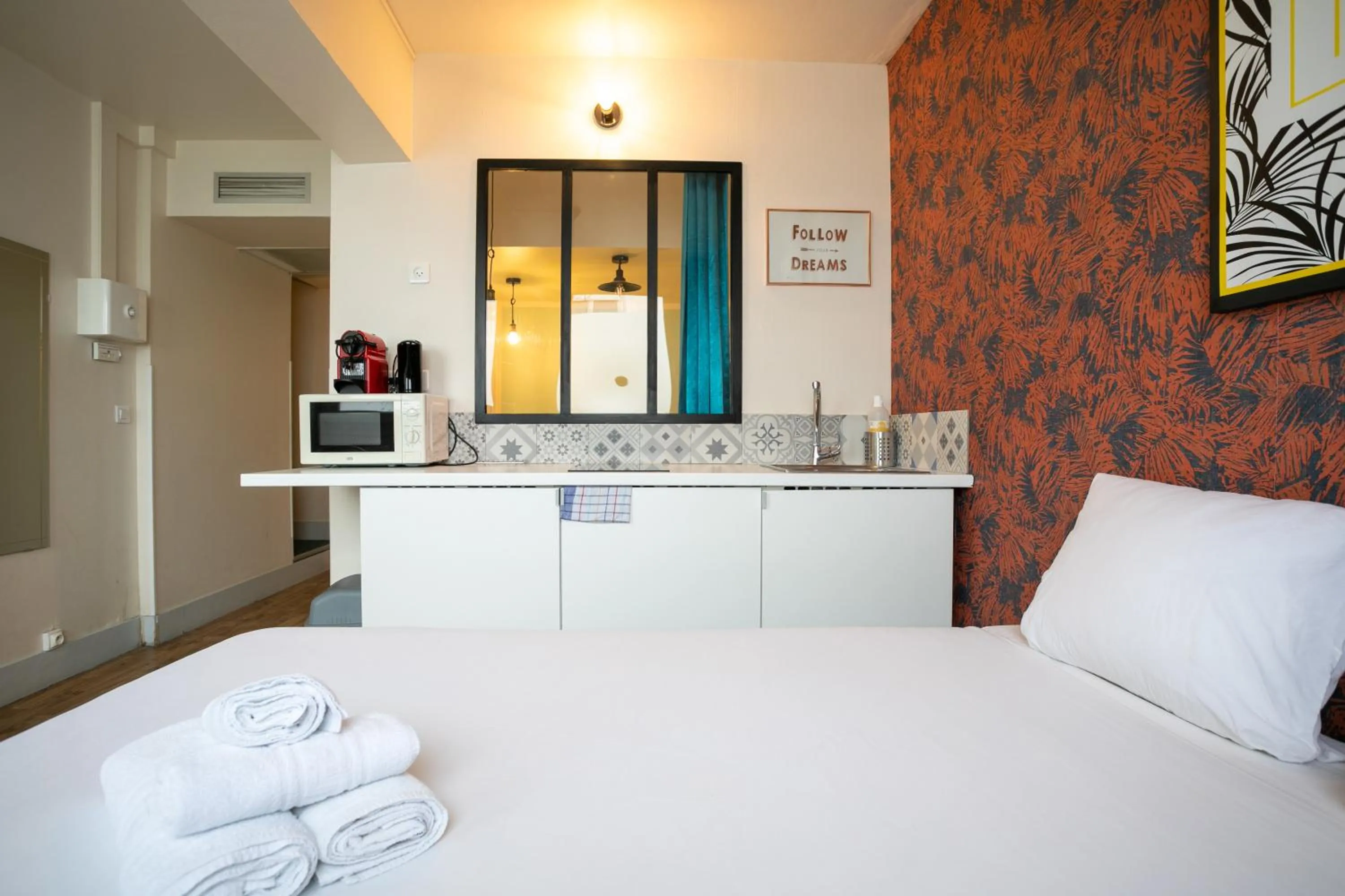 Bedroom, Bed in WS Champs Elysées - Ponthieu