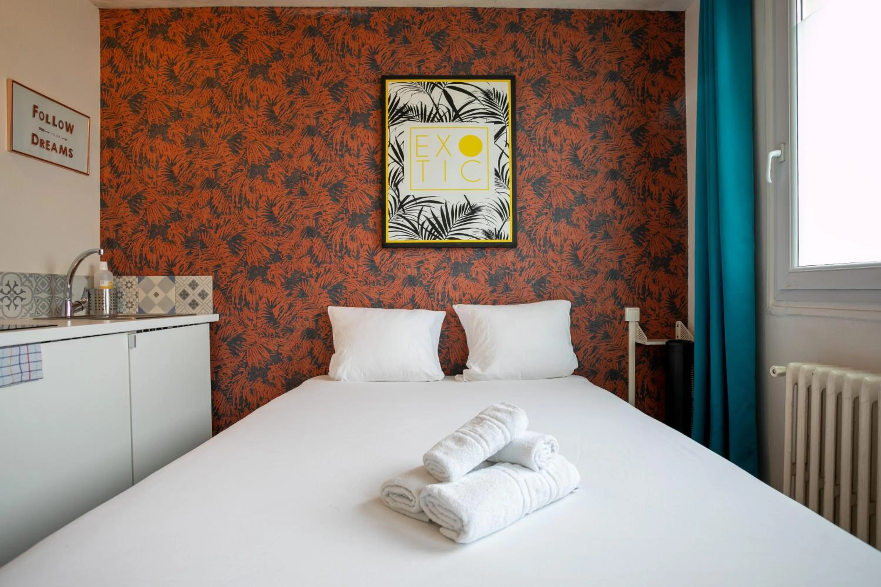 Bed in WS Champs Elysées - Ponthieu