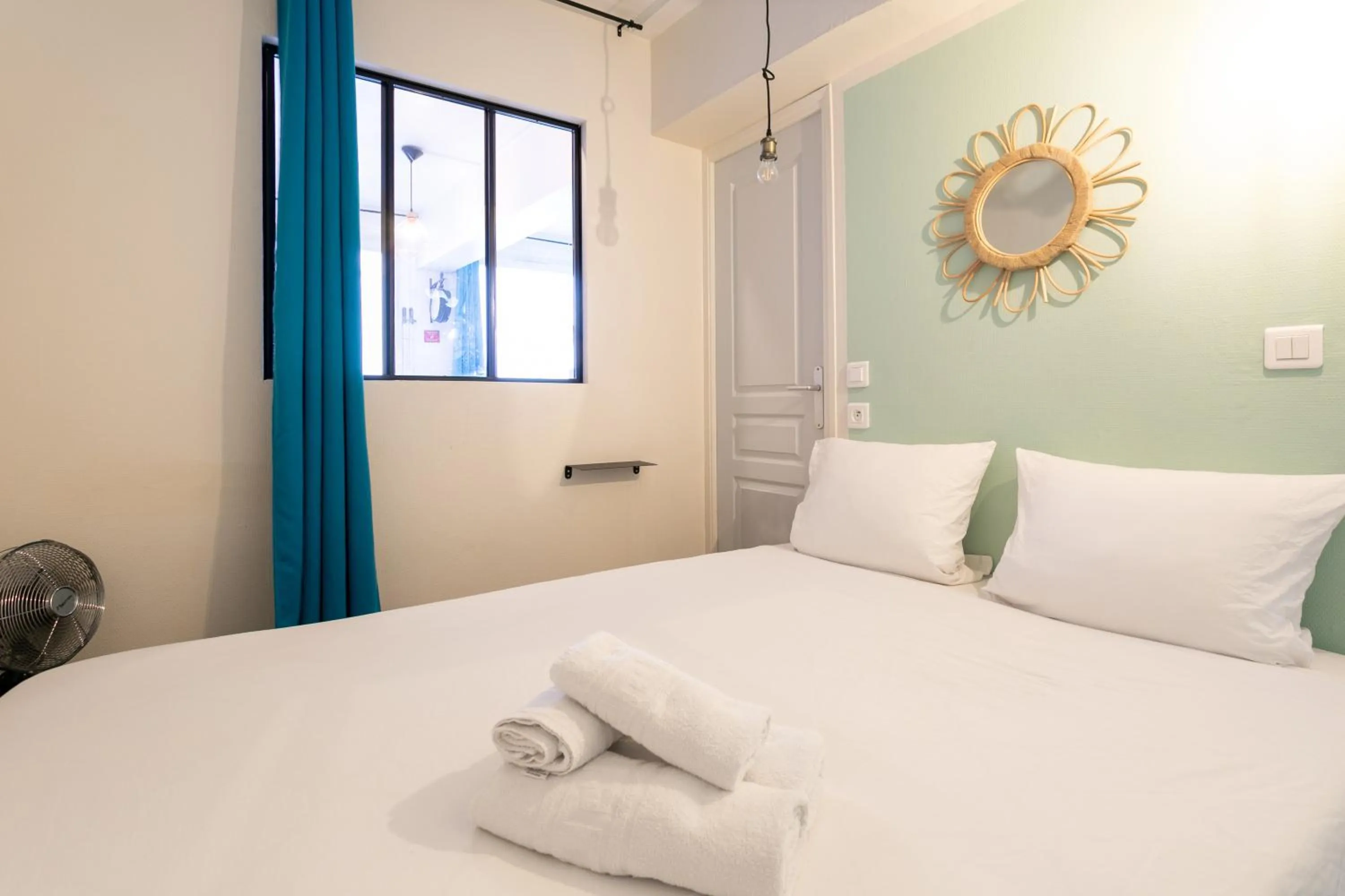 Bedroom, Bed in WS Champs Elysées - Ponthieu