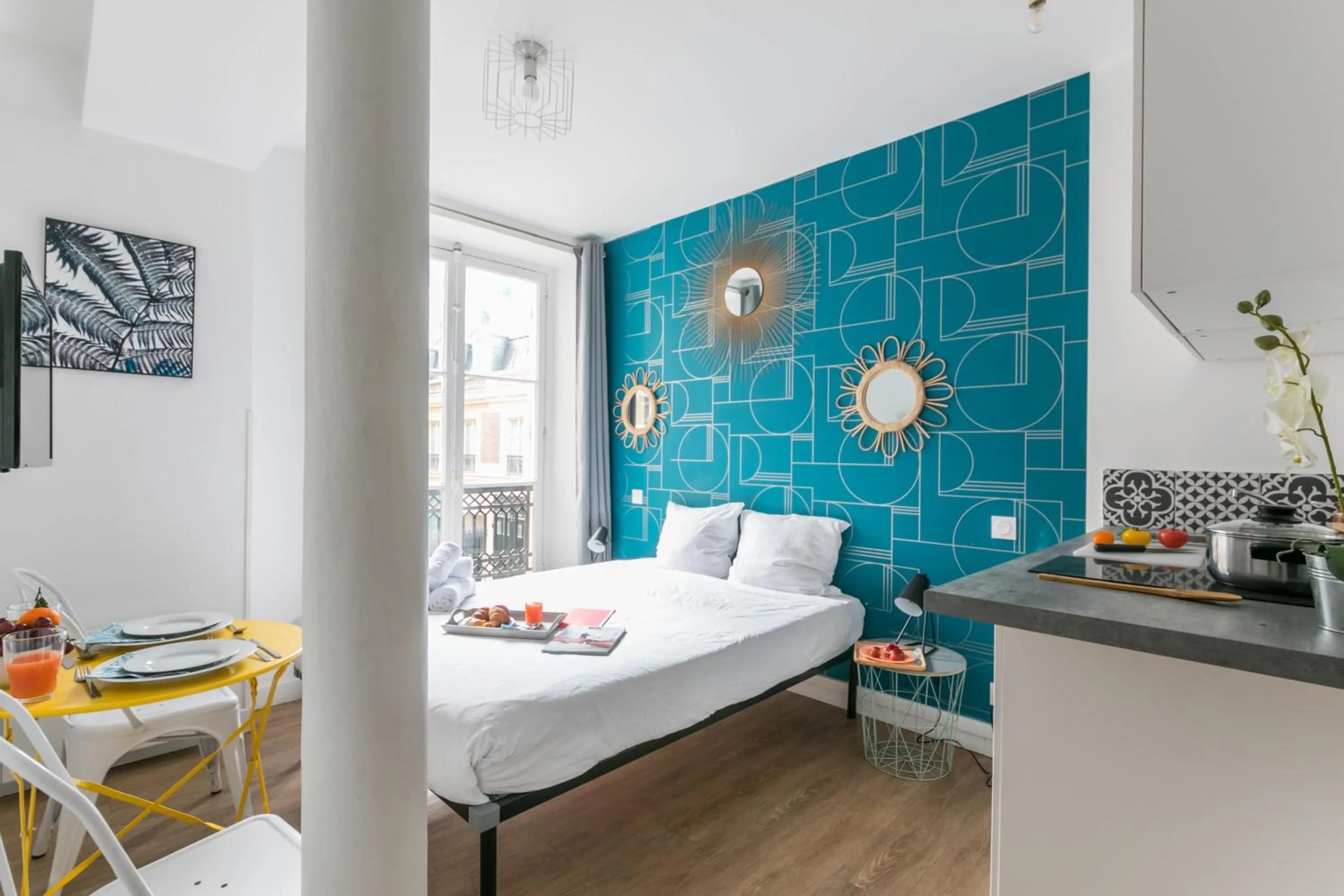 Living room, Bed in WS St Germain - Quartier Latin