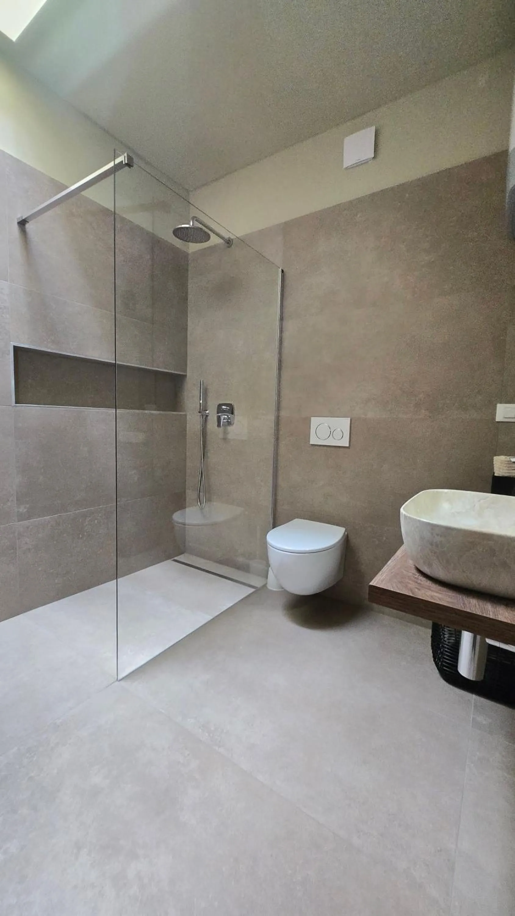 Shower in Belvedere Holidays Villas