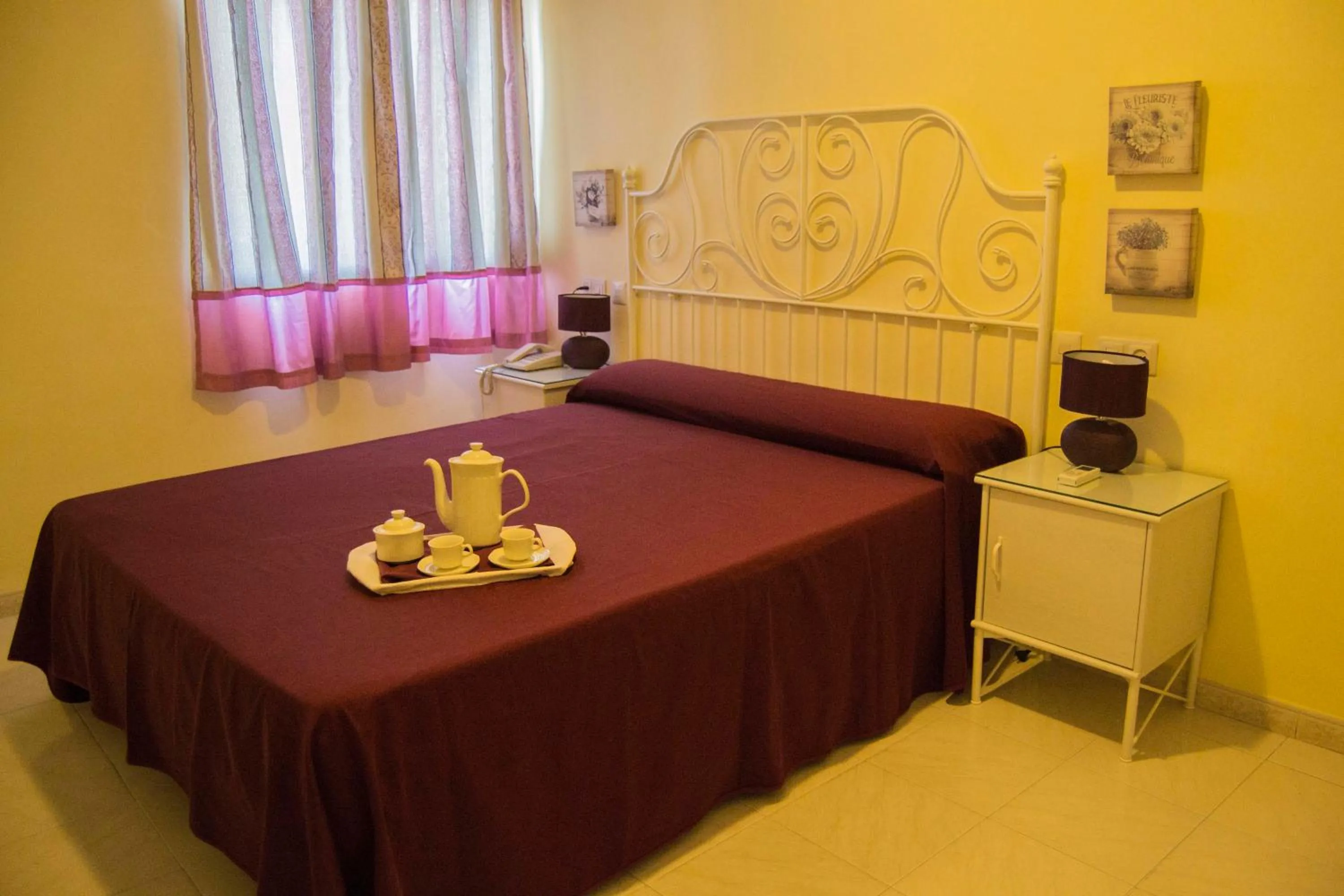 Day, Bed in Hotel Restaurante Berlanga