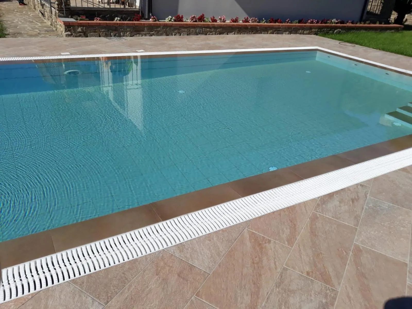 Swimming pool in Nausicaa B&B