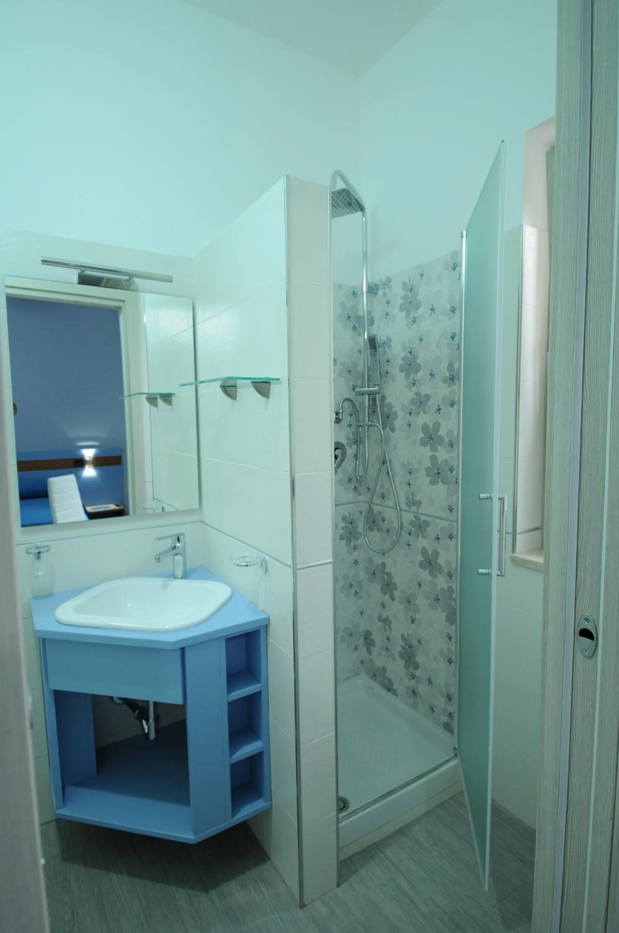 Bathroom in Nausicaa B&B