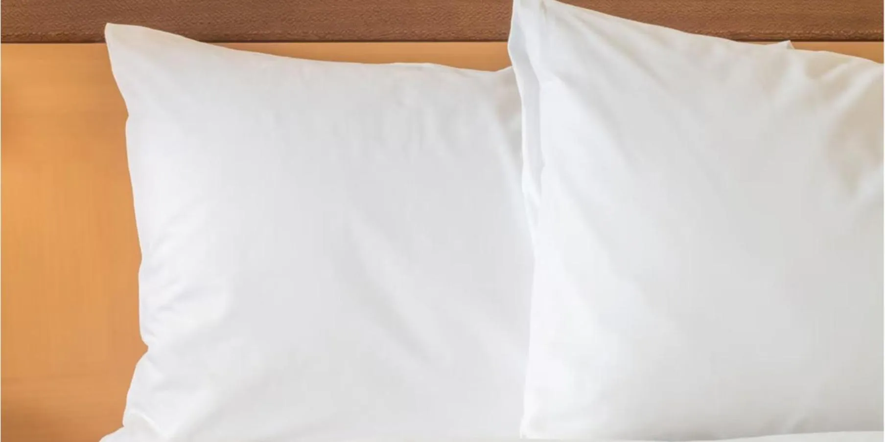 Photo of the whole room, Bed in Crowne Plaza Yantai Sea View by IHG