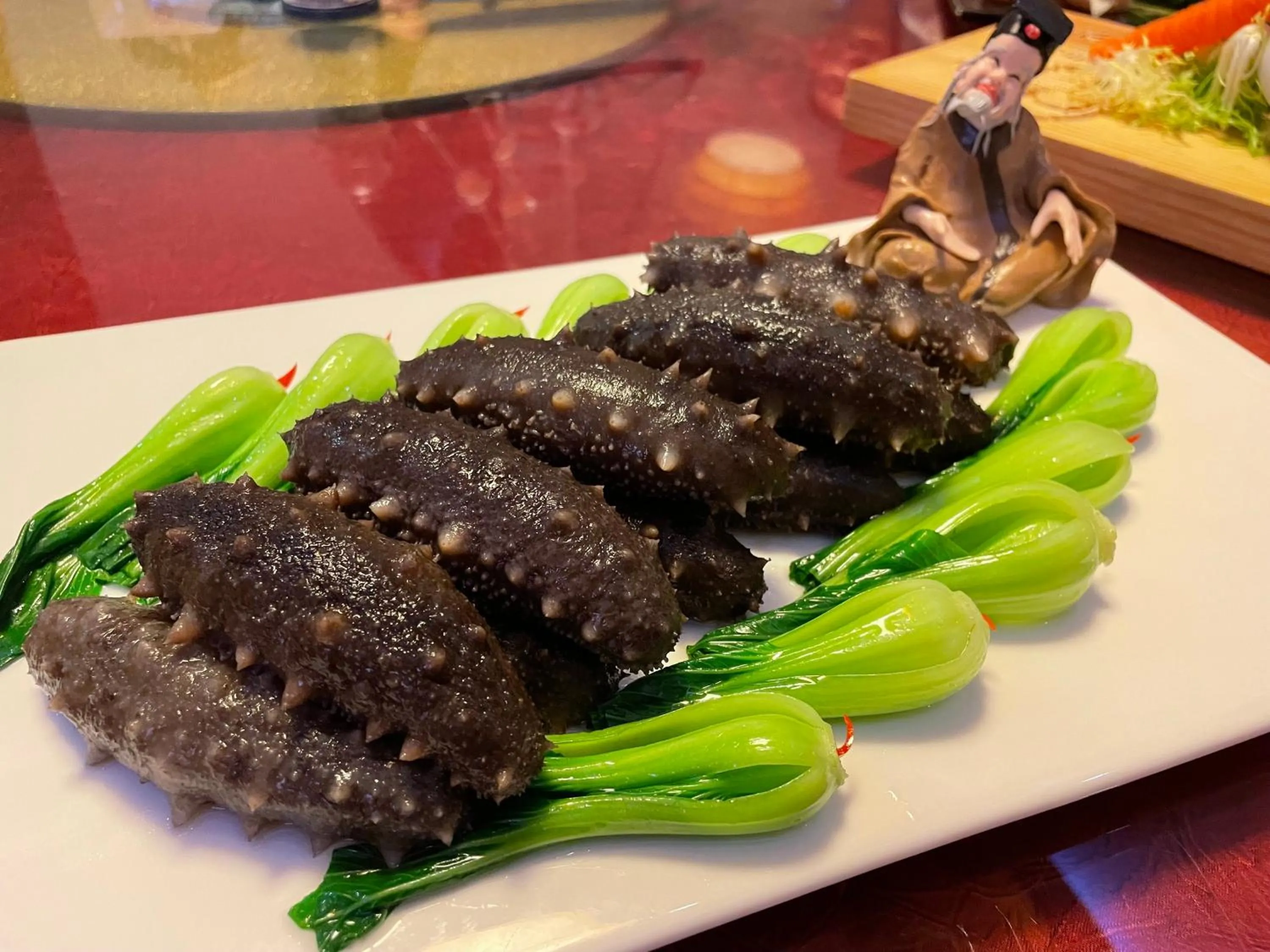 Restaurant/places to eat in Crowne Plaza Yantai Sea View by IHG