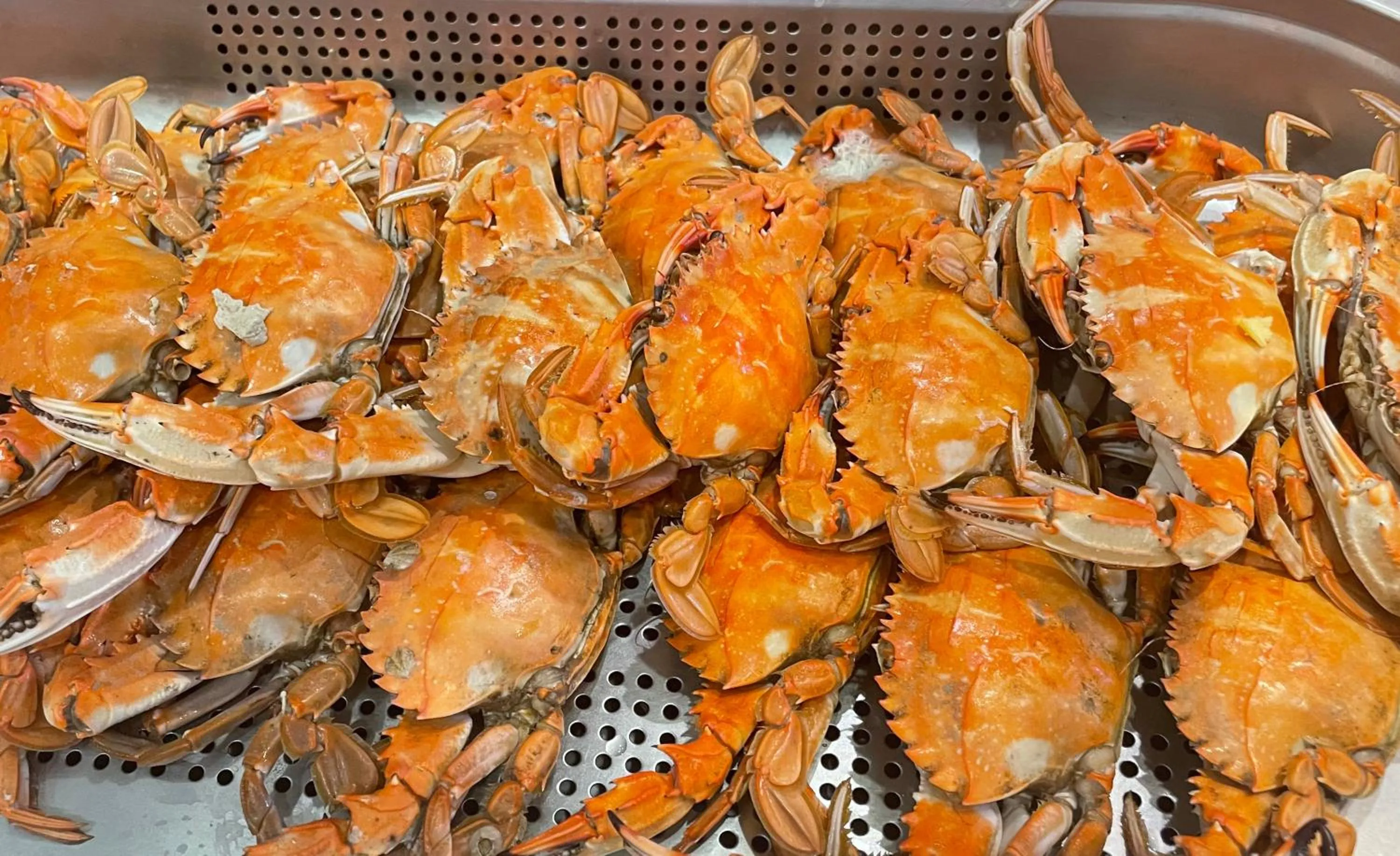 Restaurant/places to eat in Crowne Plaza Yantai Sea View by IHG