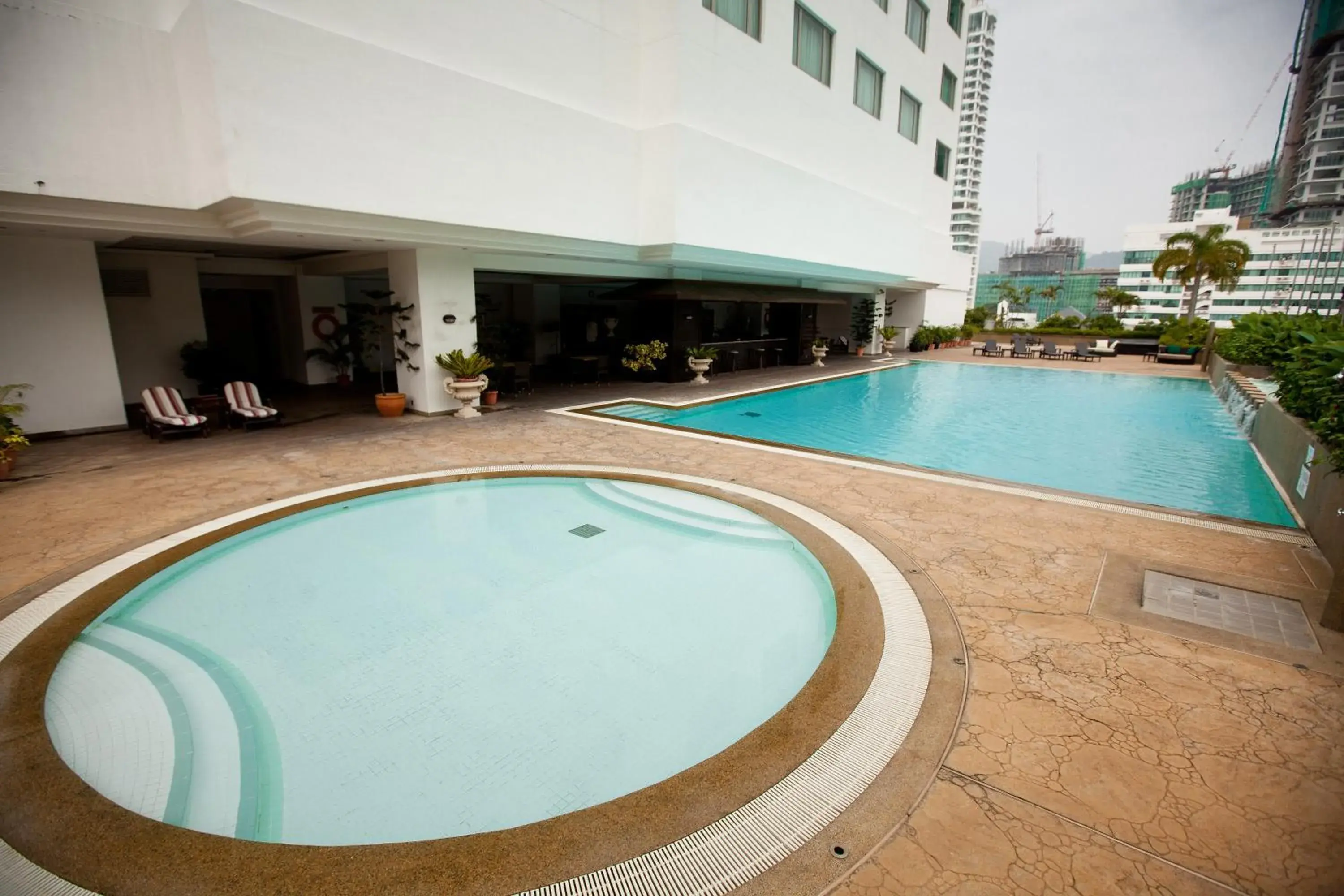Swimming pool in Evergreen Laurel Hotel Penang Swimming pool in Evergreen Laurel Hotel Penang
