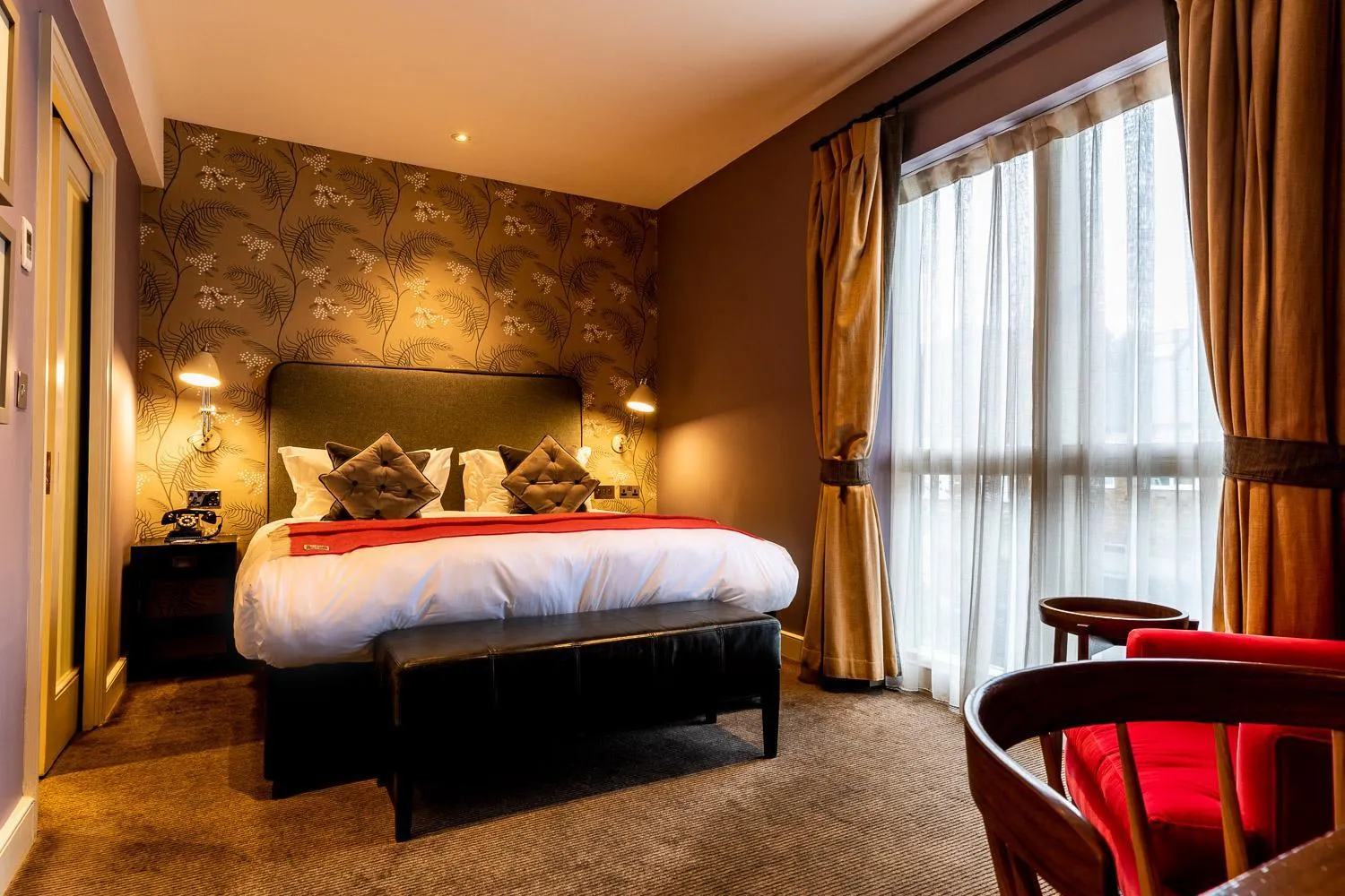 Bedroom, Bed in The Alma Hotel