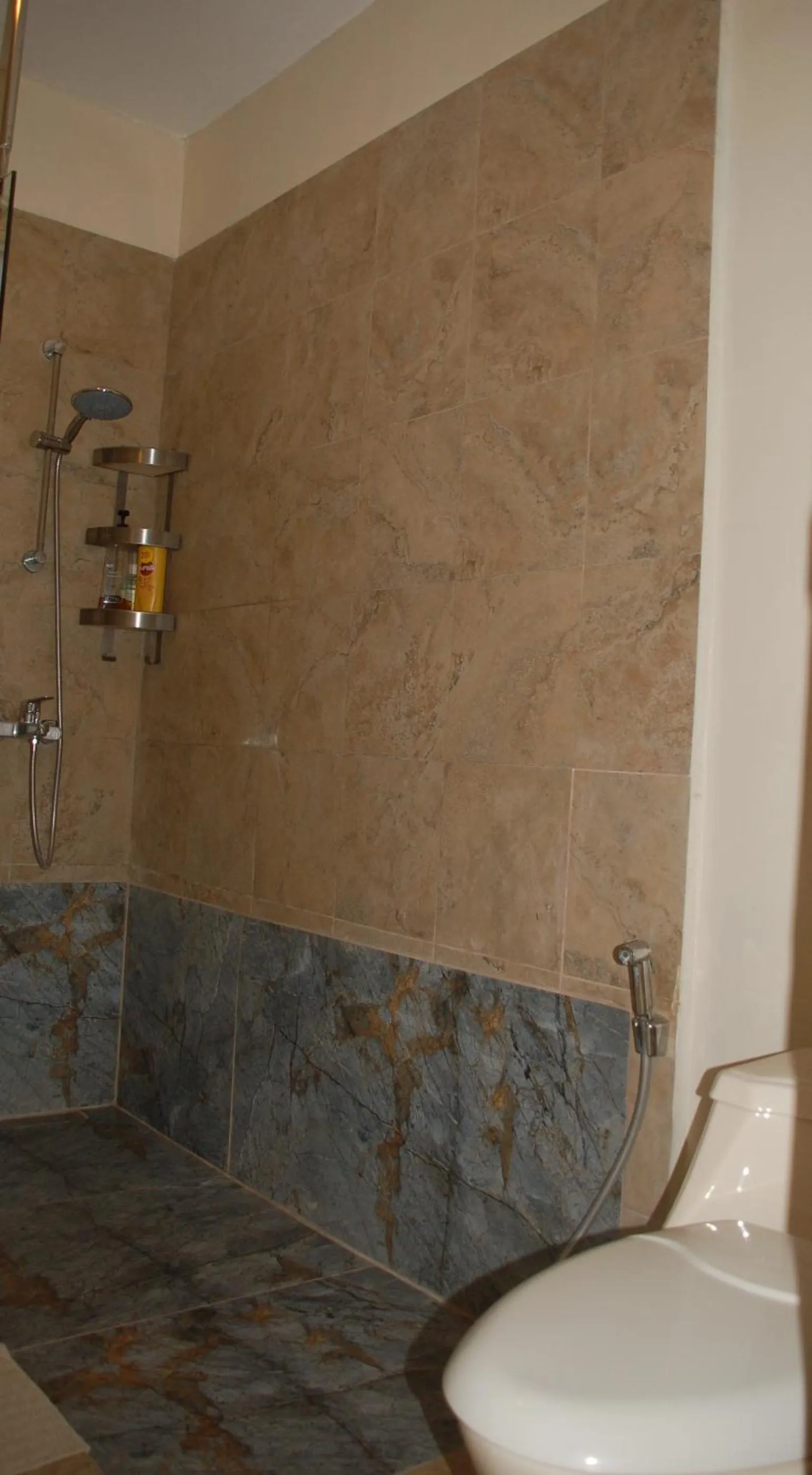 Shower in The Little B&B on the Hill