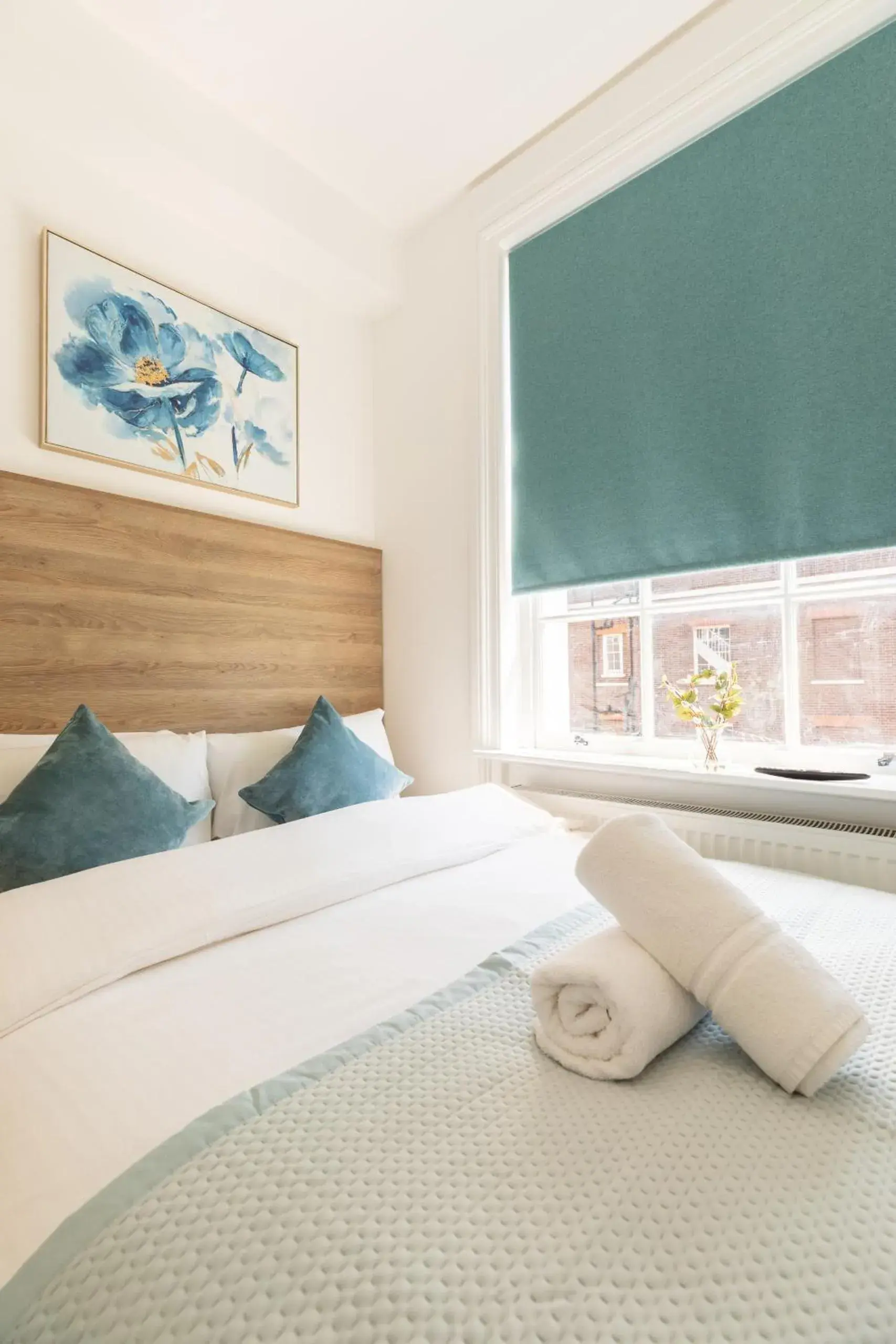 View (from property/room), Bed in The Chapter Hotels - Griffin House View (from property/room), Bed in The Chapter Hotels - Griffin House