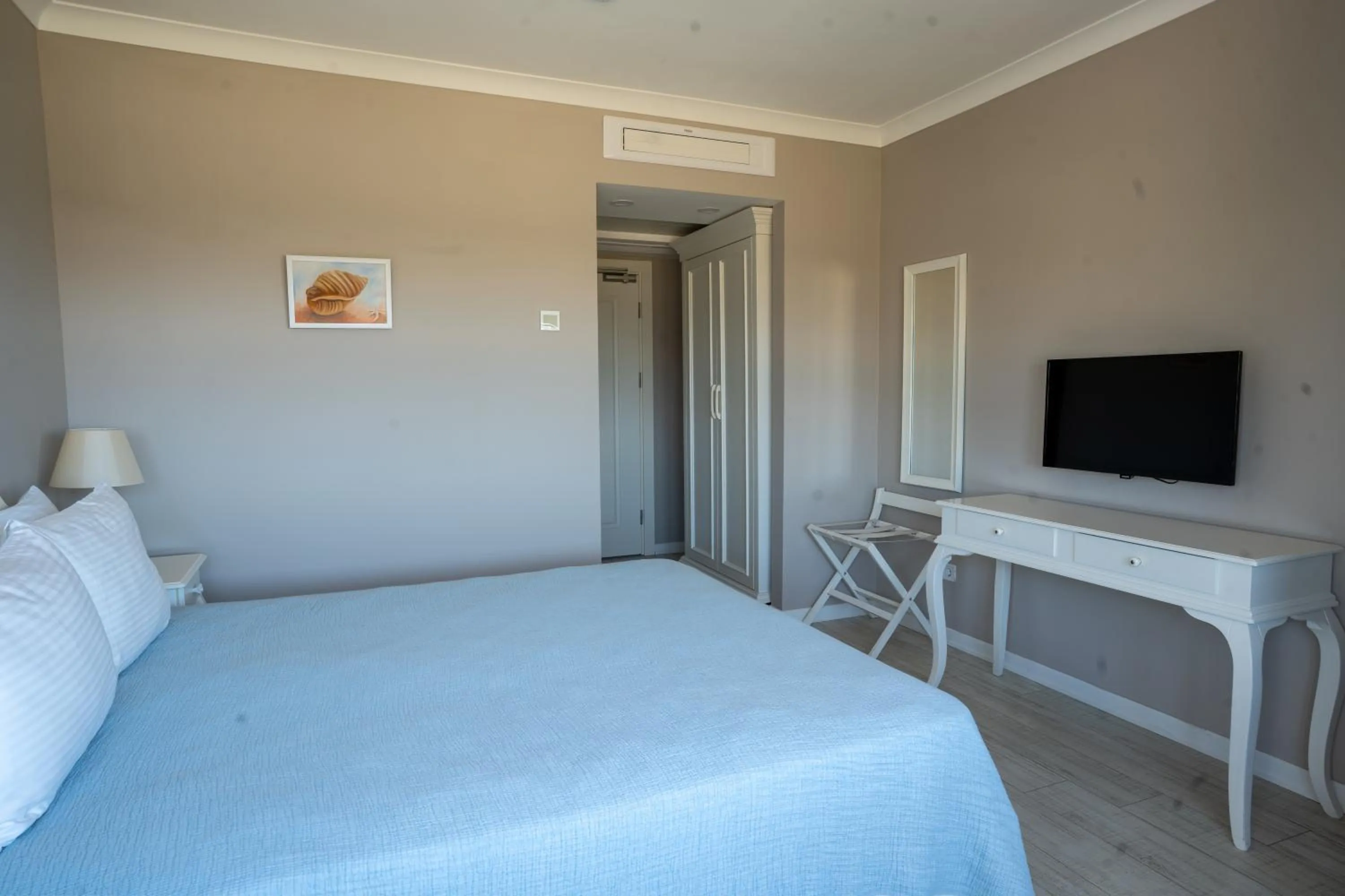 Photo of the whole room, Bed in Eritrina Alacati